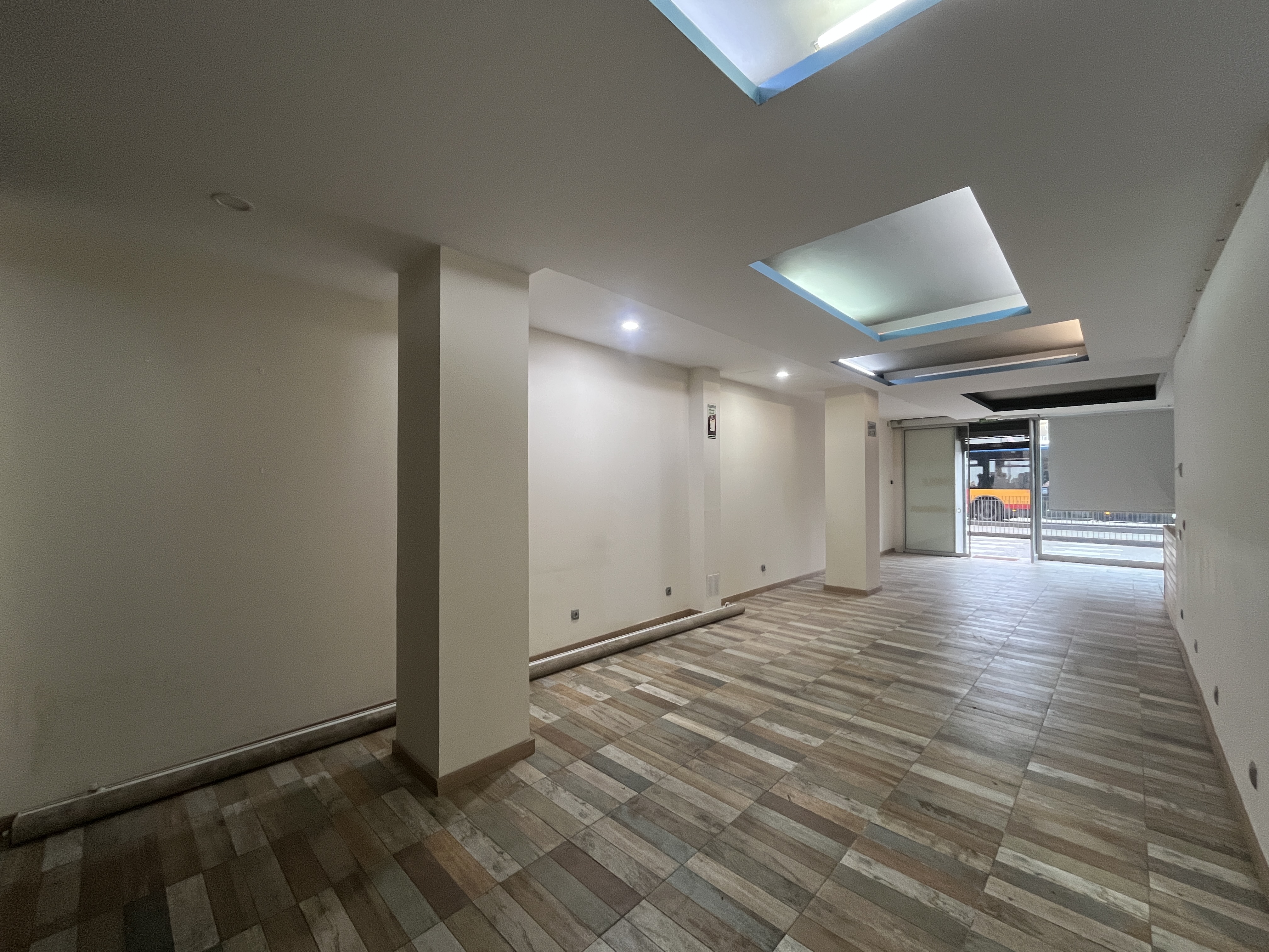 locales-comerciales en girona · migdia-emili-grahit 299000€