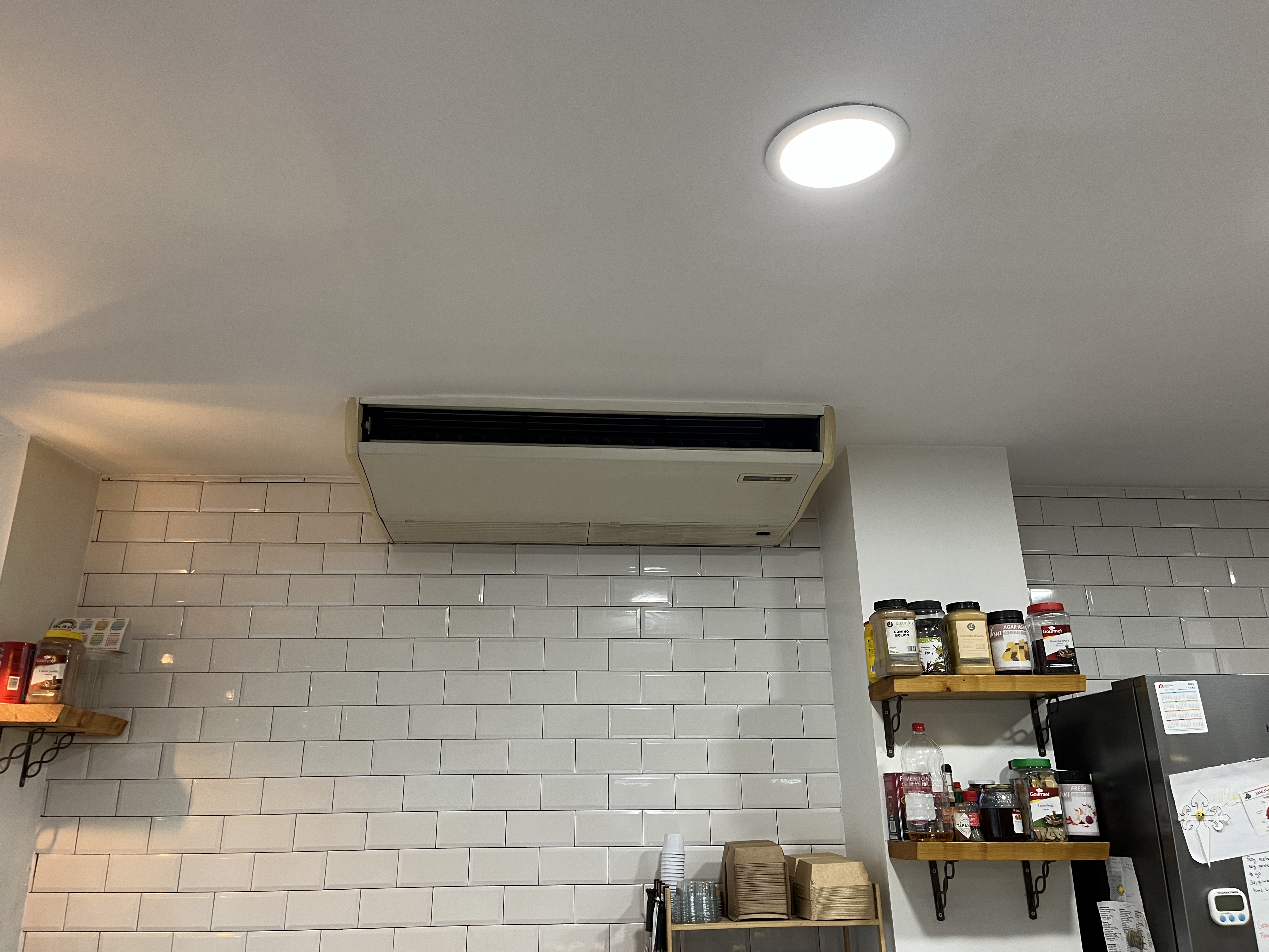 locales-comerciales en girona · migdia-emili-grahit 299000€
