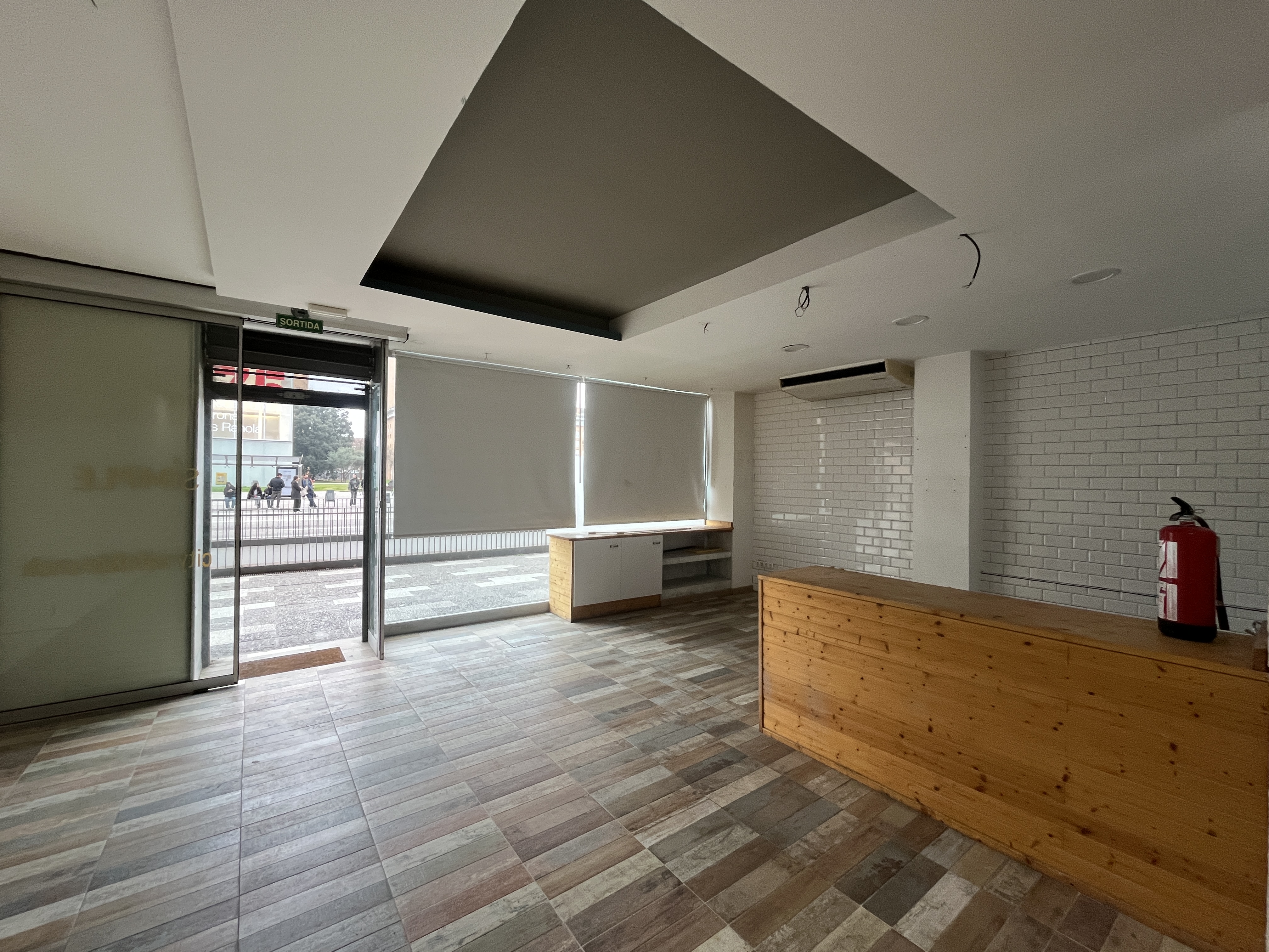locales-comerciales en girona · migdia-emili-grahit 299000€