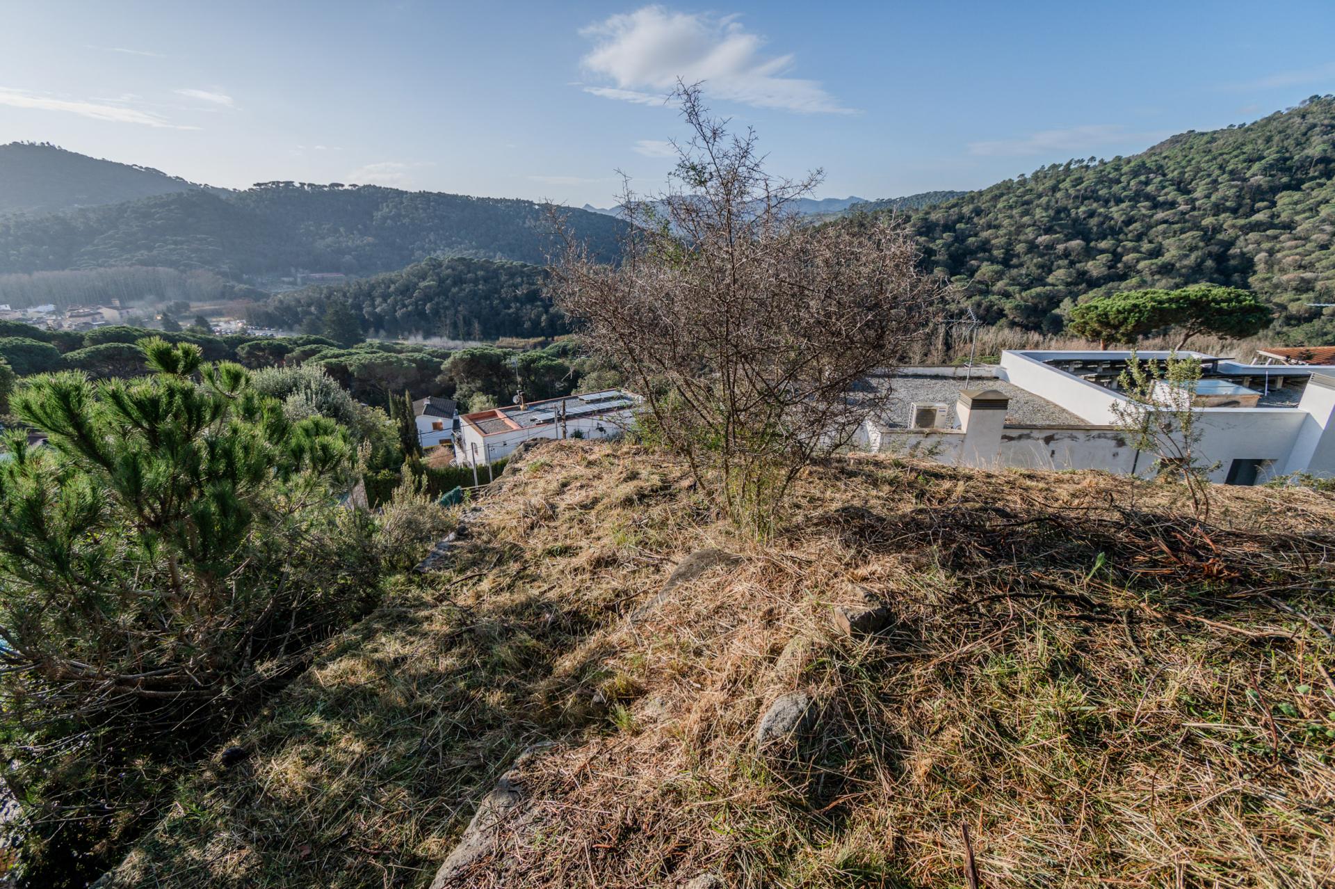 Terreno en venta en Dosrius! OPCION A CONSTRUIR DOS VIVIENDAS