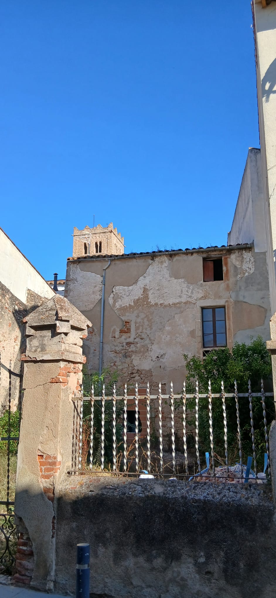 CASA DE POBLE CENTENARIA