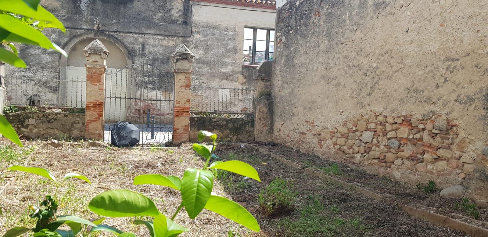 CASA DE PUEBLO CENTENARIA