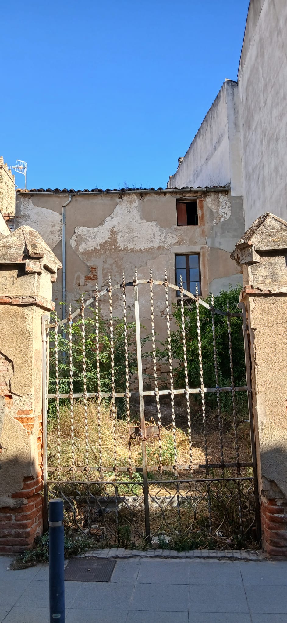 CASA DE POBLE CENTENARIA