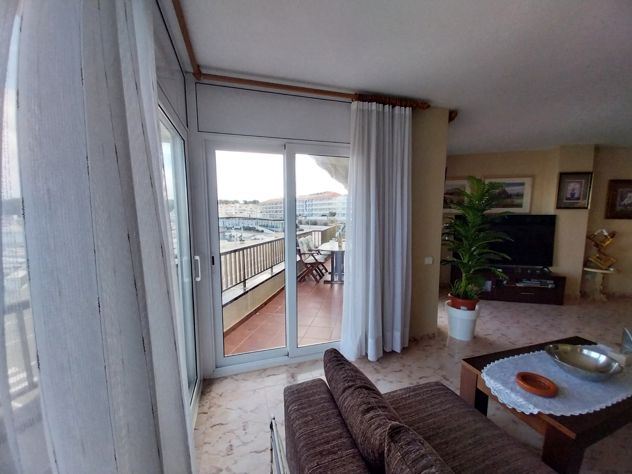 apartment Escala, L