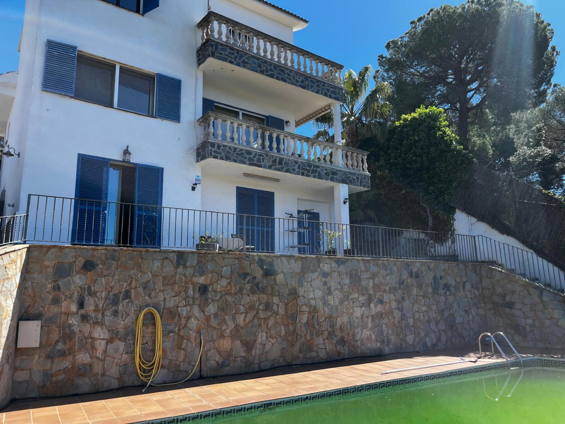 CASA EN VENTA EN SANT CEBRIÀ