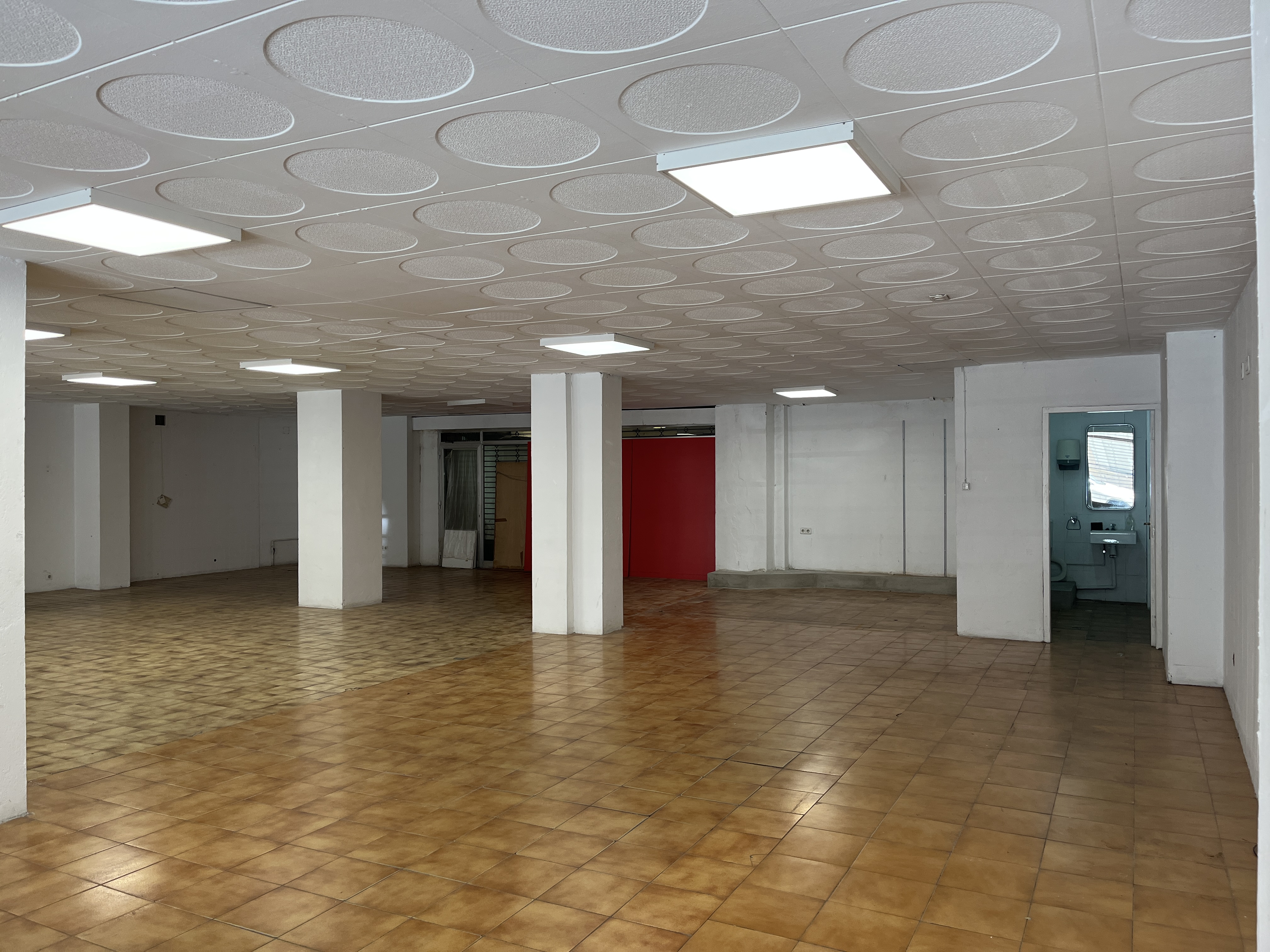 locals-comercials en girona · santa-eugenia €