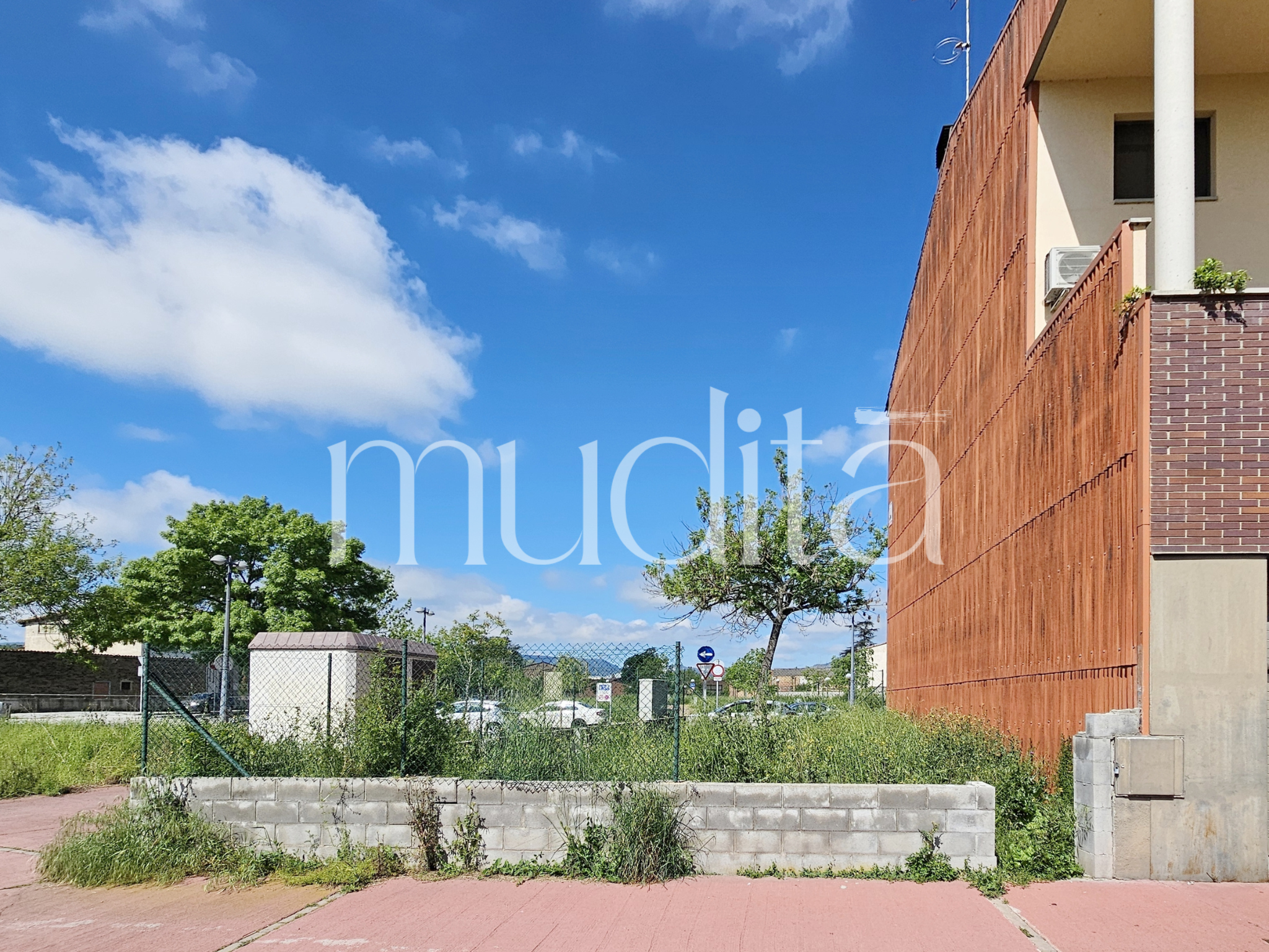Terreno en venta en Manlleu, Barcelona 4/20