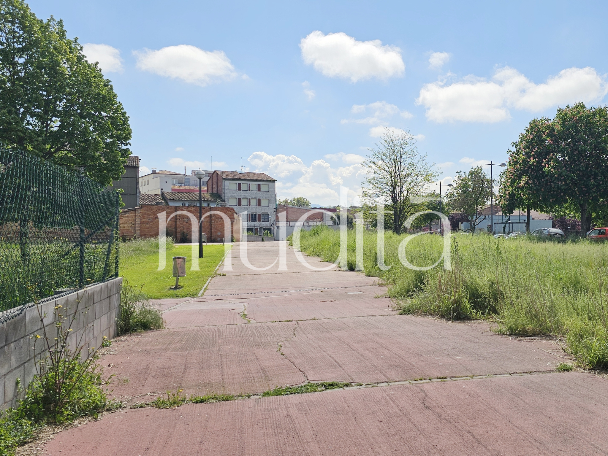 Terreno en venta en Manlleu, Barcelona 6/20