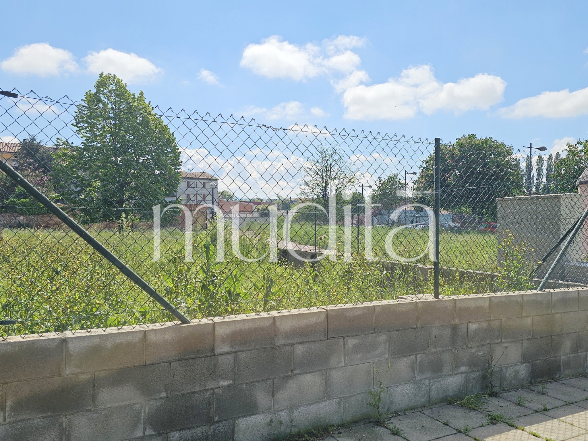 Terreno en venta en Manlleu, Barcelona 10/20
