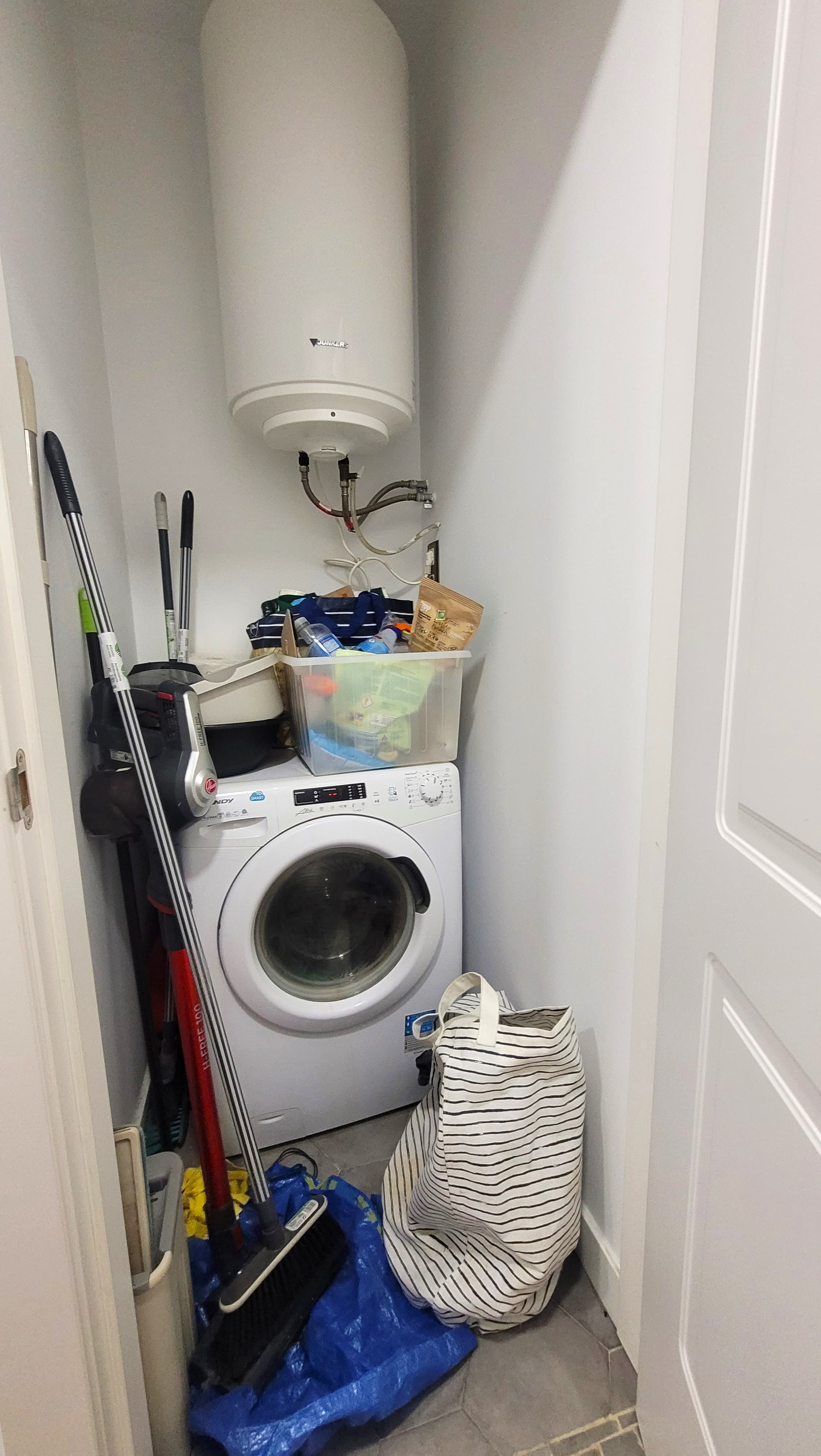 IMPECABLE Y CON ENCANTO! CALLE LLUNA CON RIERA ALTA. En...