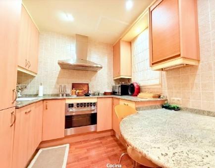 COMTE D´URGELL - DIPUTACIÓ

Te presentamos esta vivienda llena de calidez...