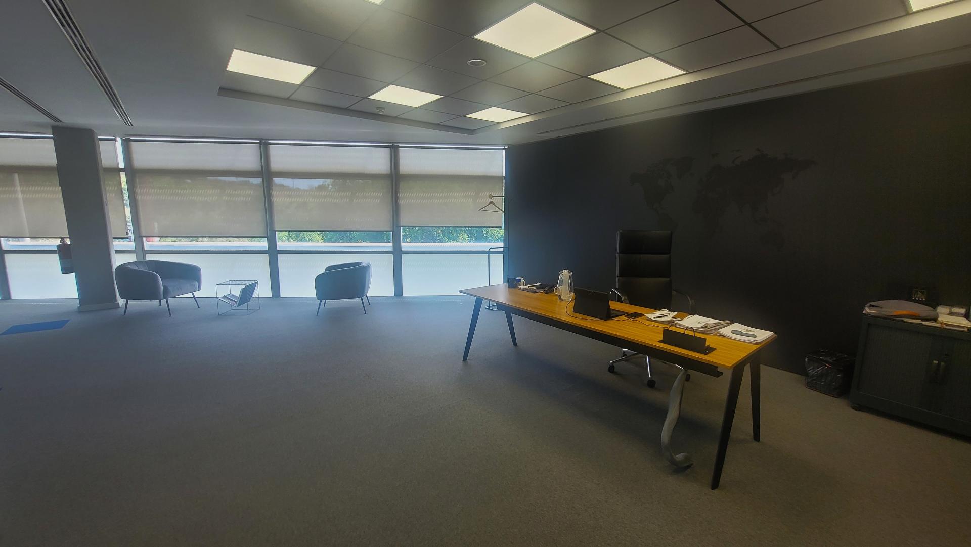 Nave en venta en calle de Suïssa, Badalona