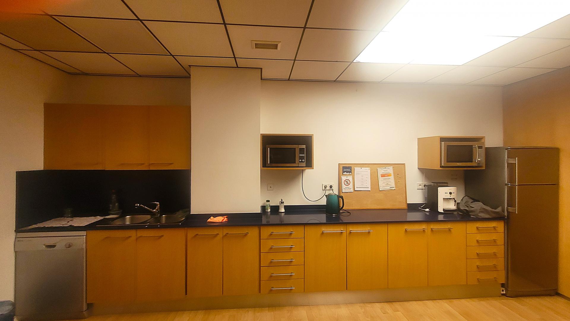 Nave en venta en calle de Suïssa, Badalona