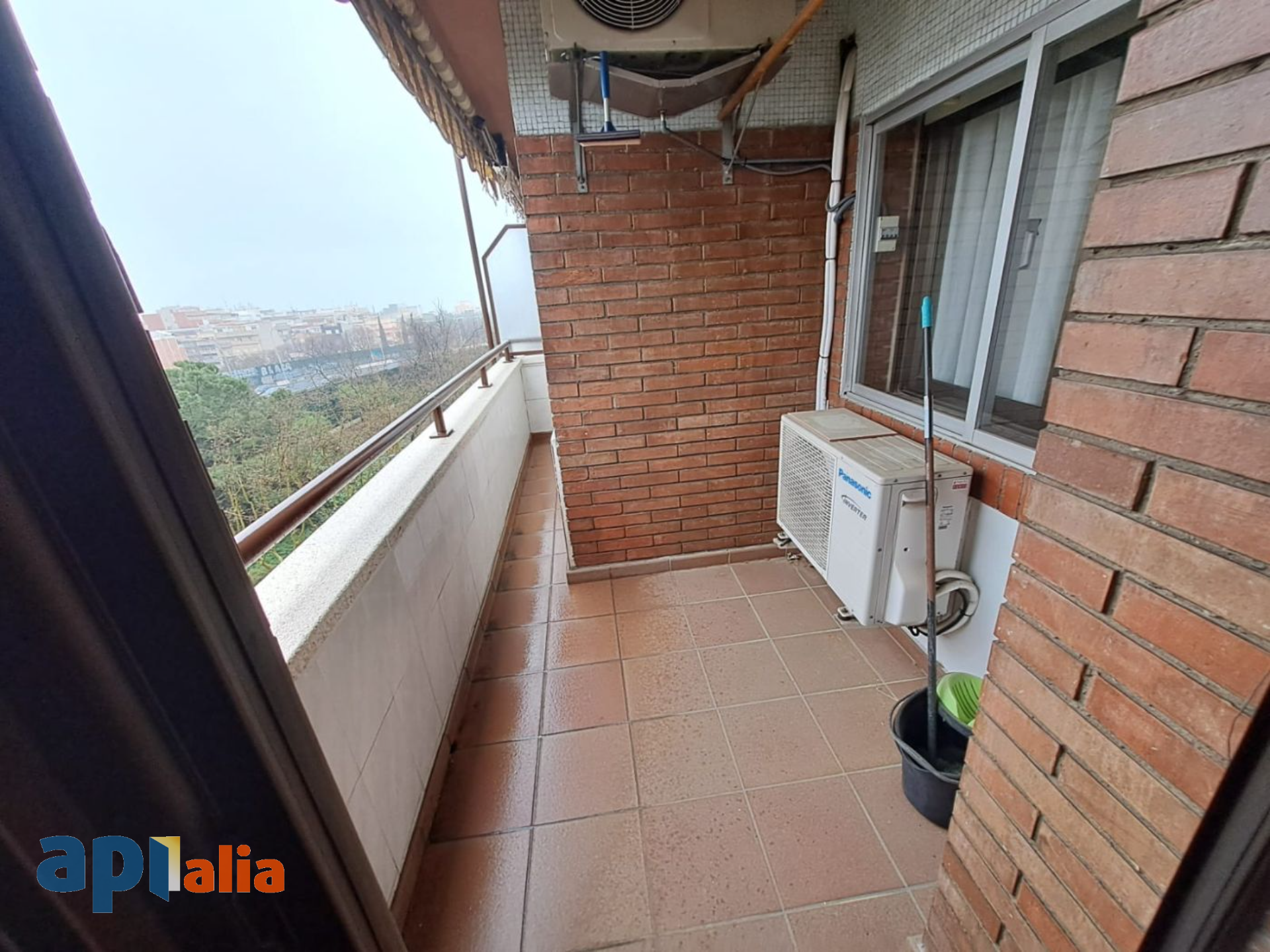 PISO EN VENTA EN ESPLUGUES DE LL. (CENTRO)