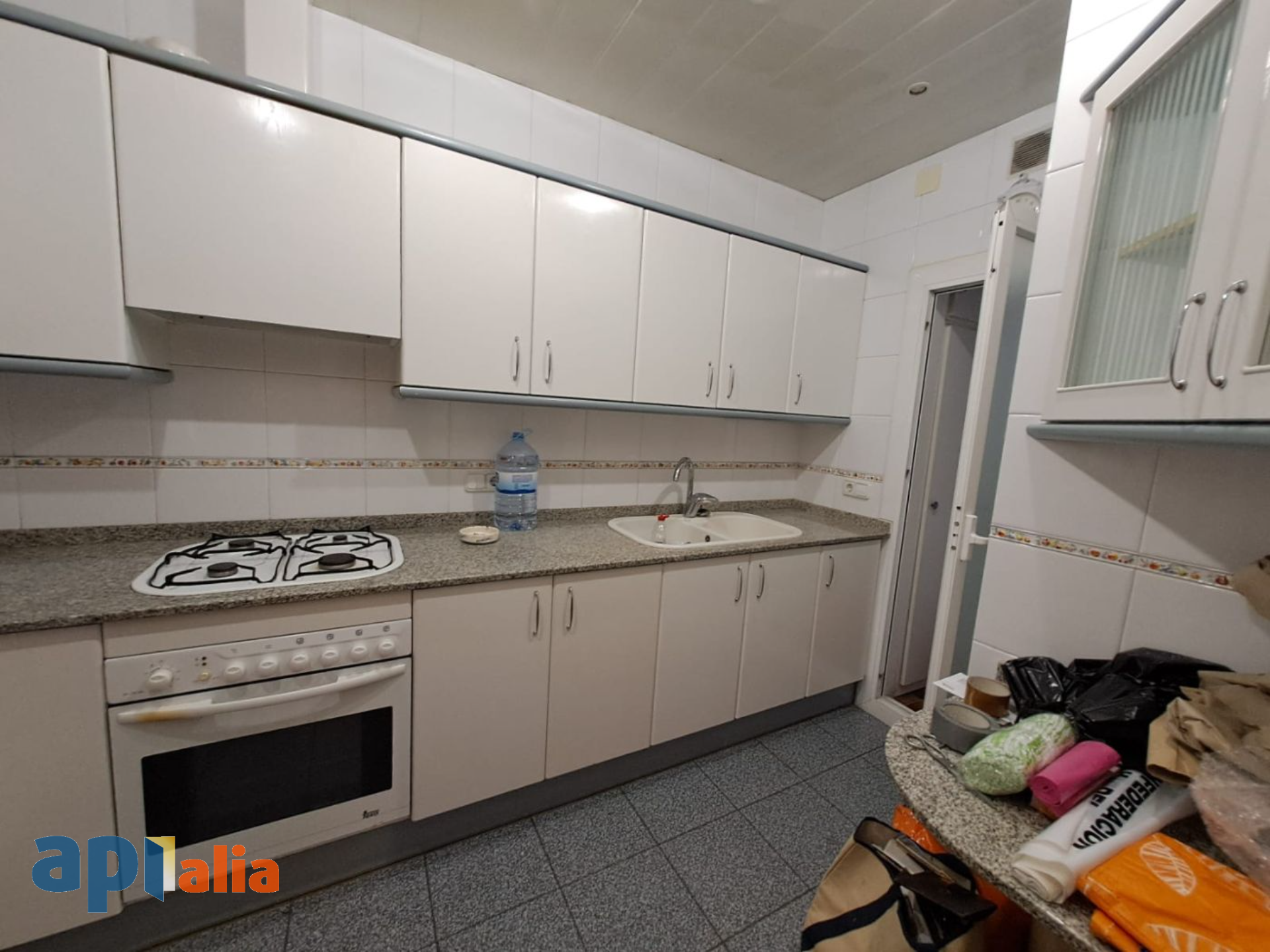 PISO EN VENTA EN ESPLUGUES DE LL. (CENTRO)