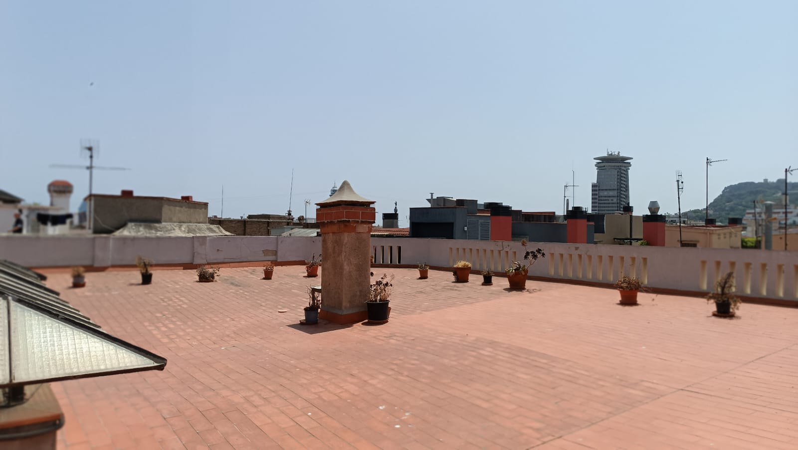 Amplia y luminosa  vivienda junto a Plaça Sant Jaume