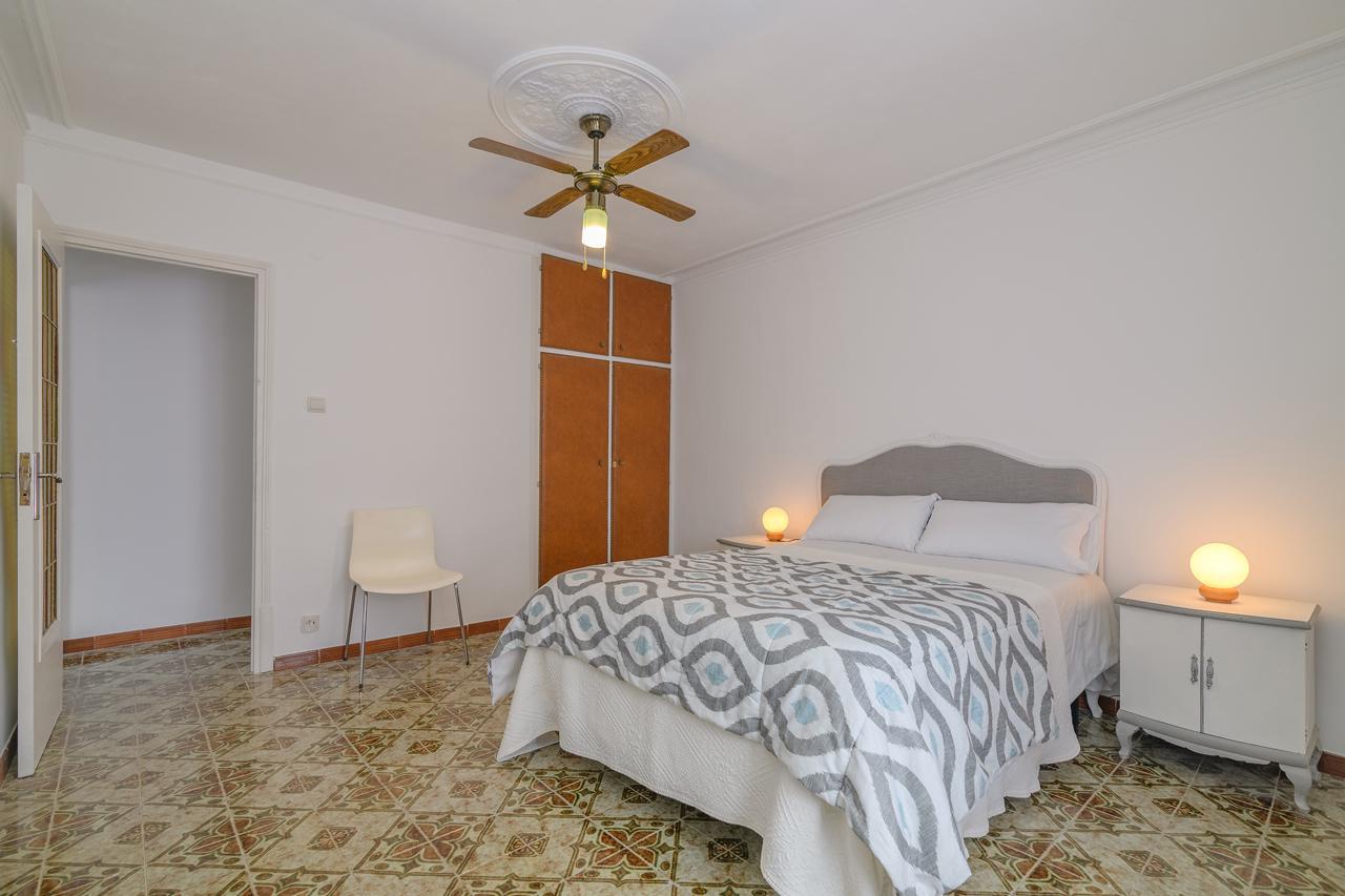 Amplia y luminosa  vivienda junto a Plaça Sant Jaume