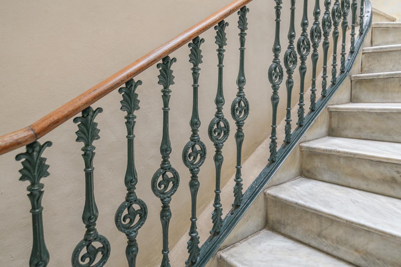 Amplia y luminosa  vivienda junto a Plaça Sant Jaume