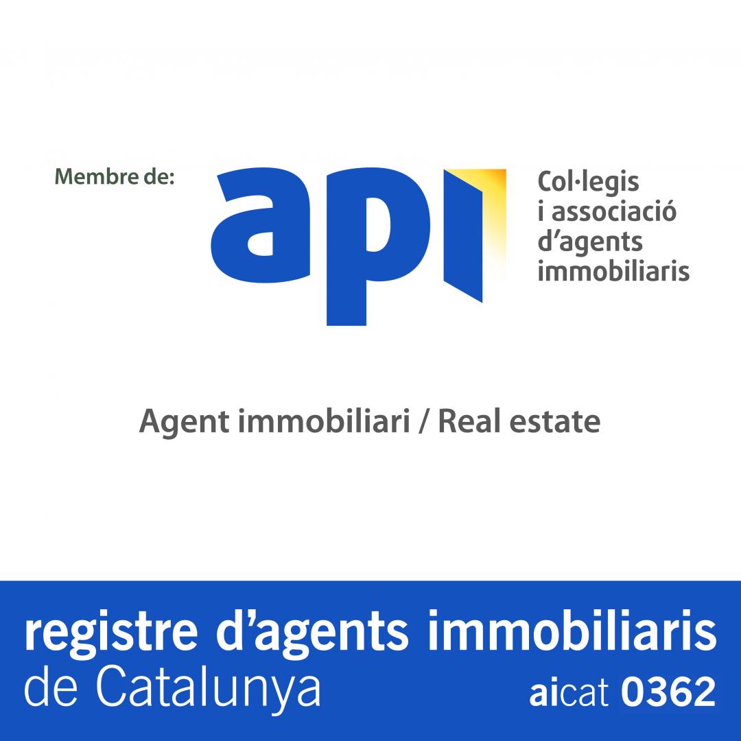 Amplia y luminosa vivienda en Baixada Sant Miquel