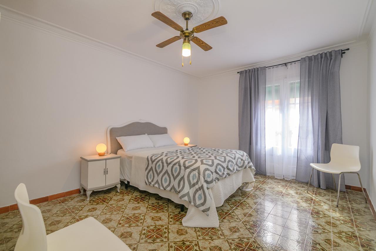 Amplia y luminosa  vivienda junto a Plaça Sant Jaume