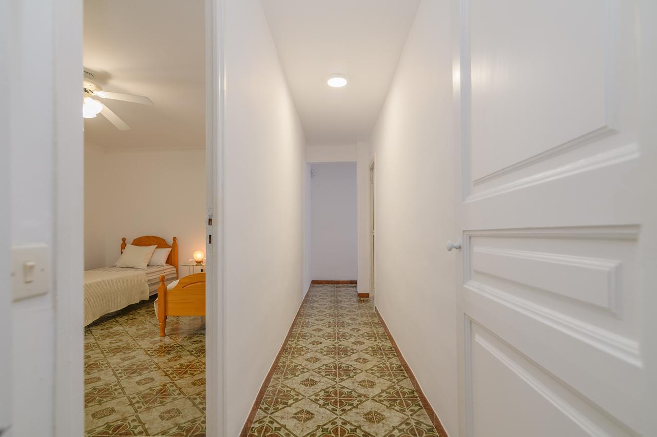 Amplia y luminosa  vivienda junto a Plaça Sant Jaume