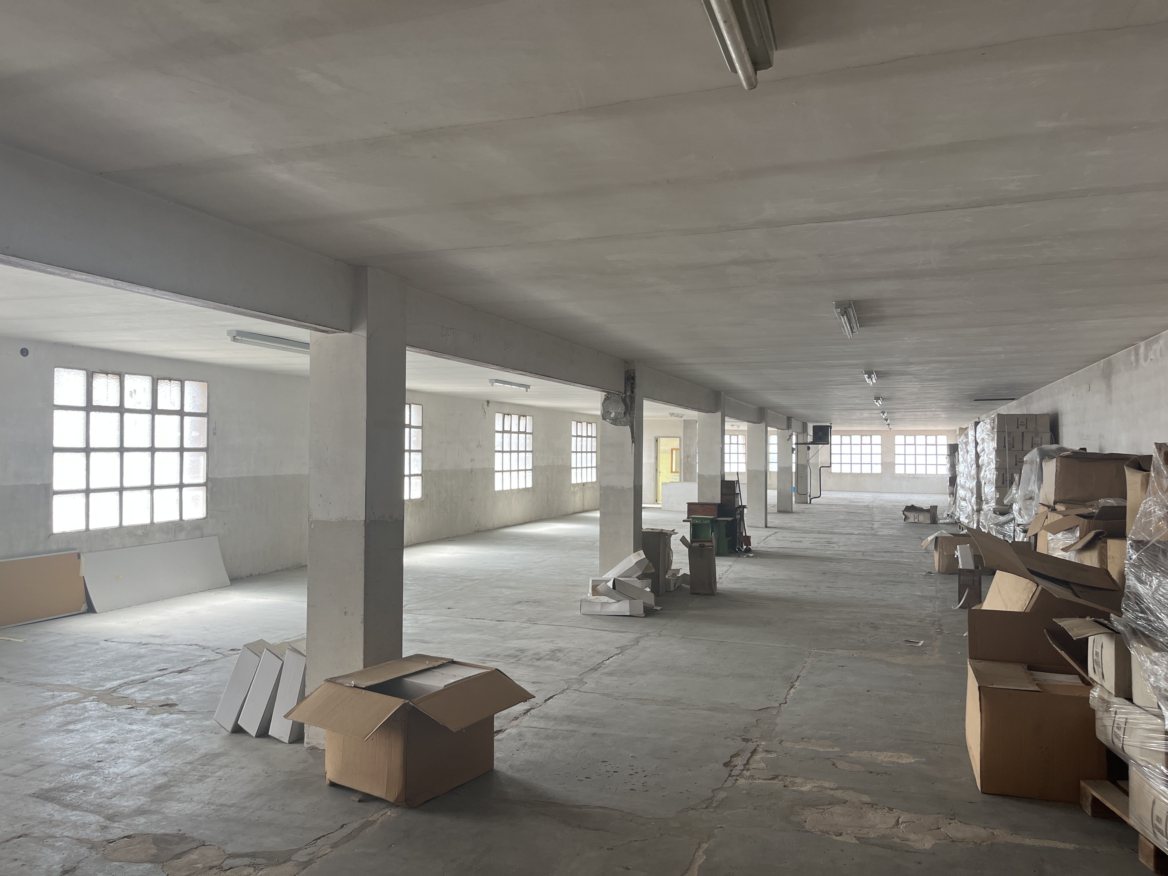 nave-industrial en sant-hilari-sacalm ·  300000€