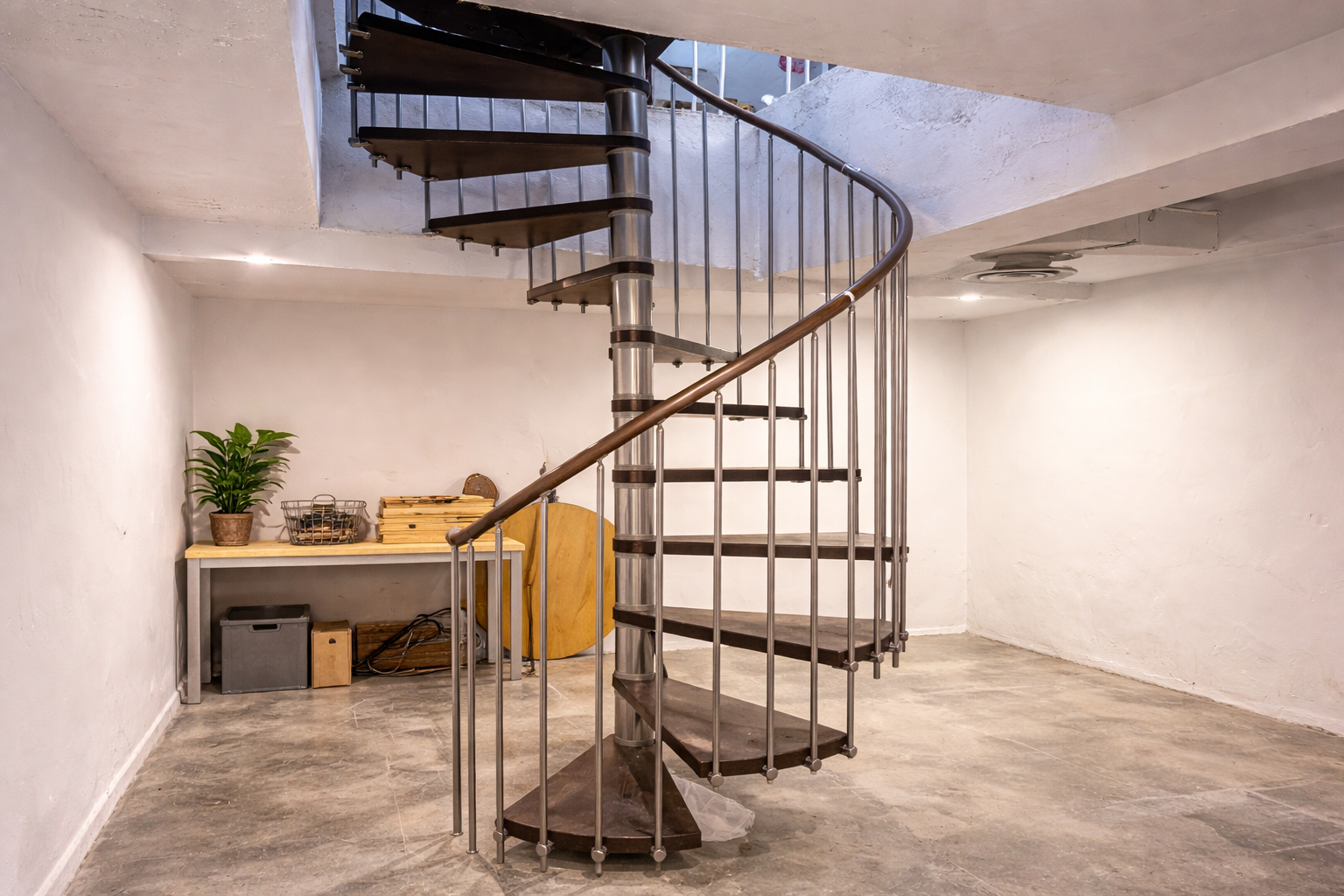 Oportunidad de inversión en Barcelona: local comercial y vivienda con rentabilidad inmediata