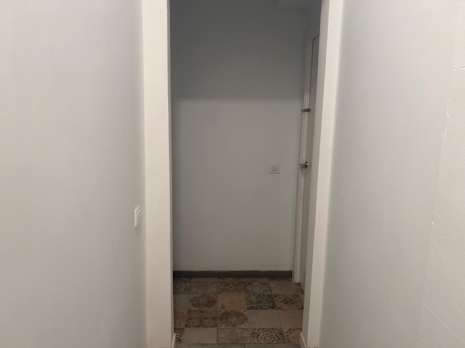 Oportunidad de inversión en Barcelona: local comercial y vivienda con rentabilidad inmediata