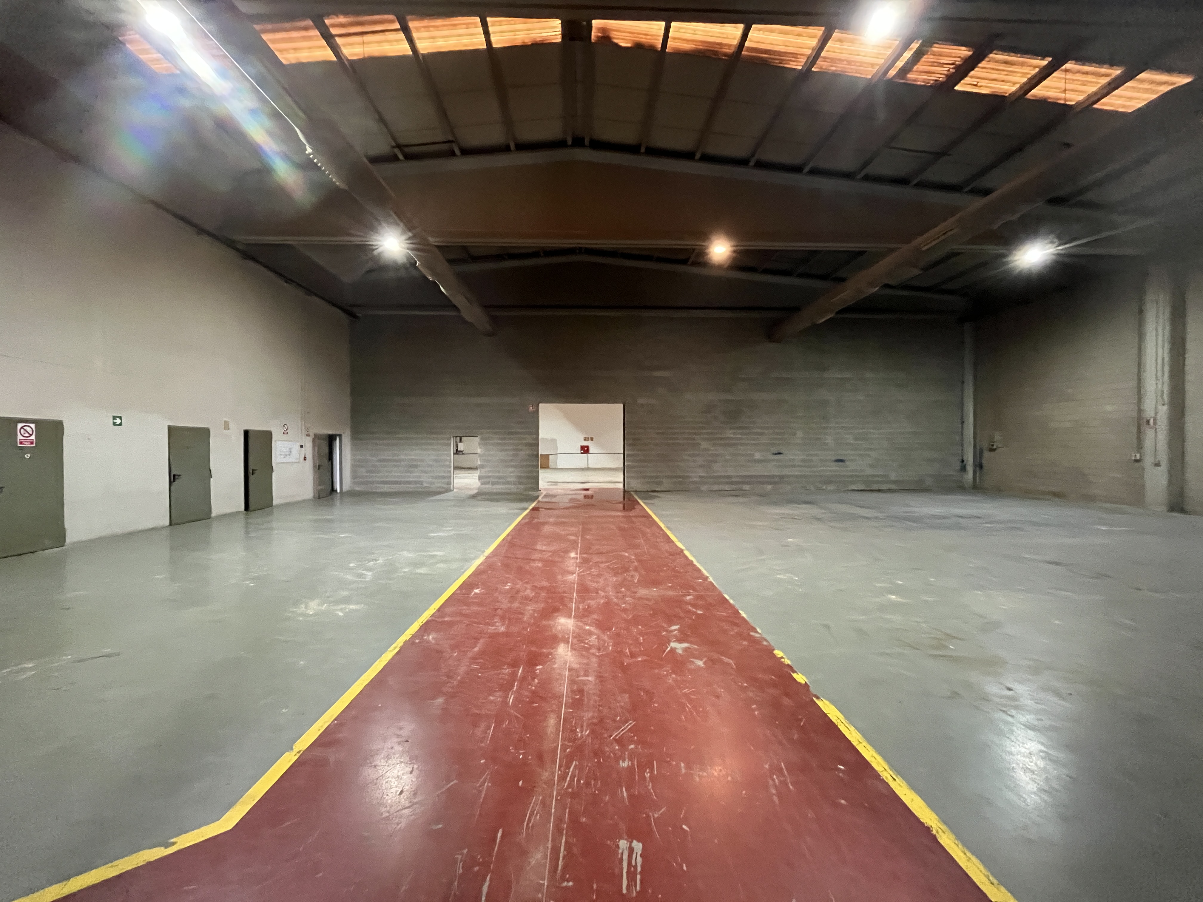 nau-industrial en riudellots-de-la-selva ·  2000000€