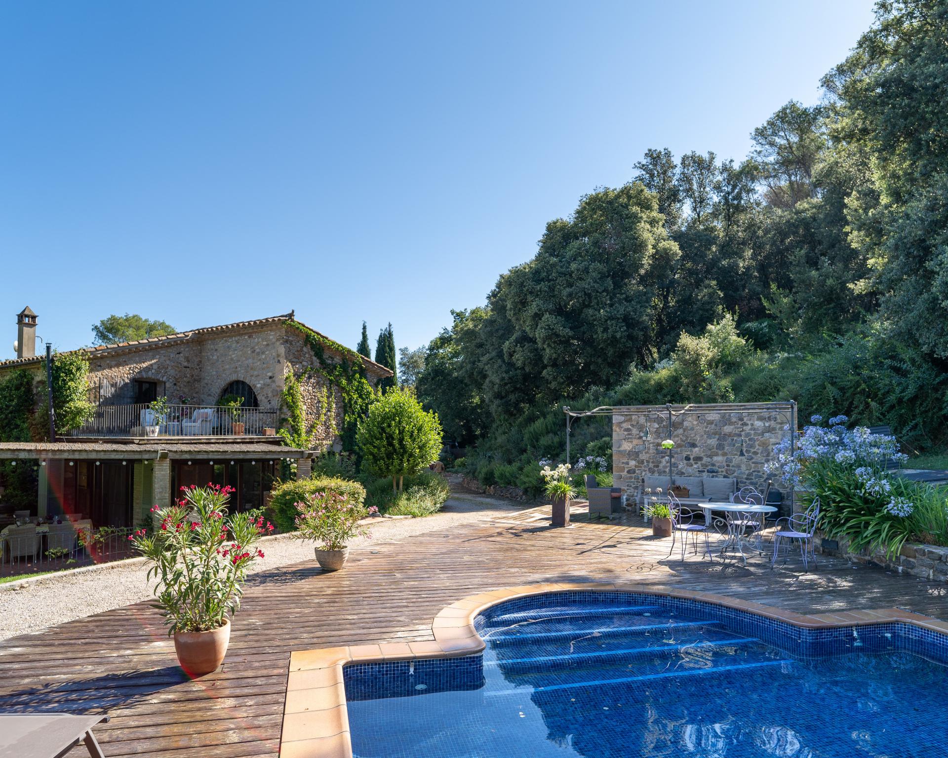 MASIA CON ALMA, PISCINA Y ENTORNO PRIVILEGIADO !!!!!!!!