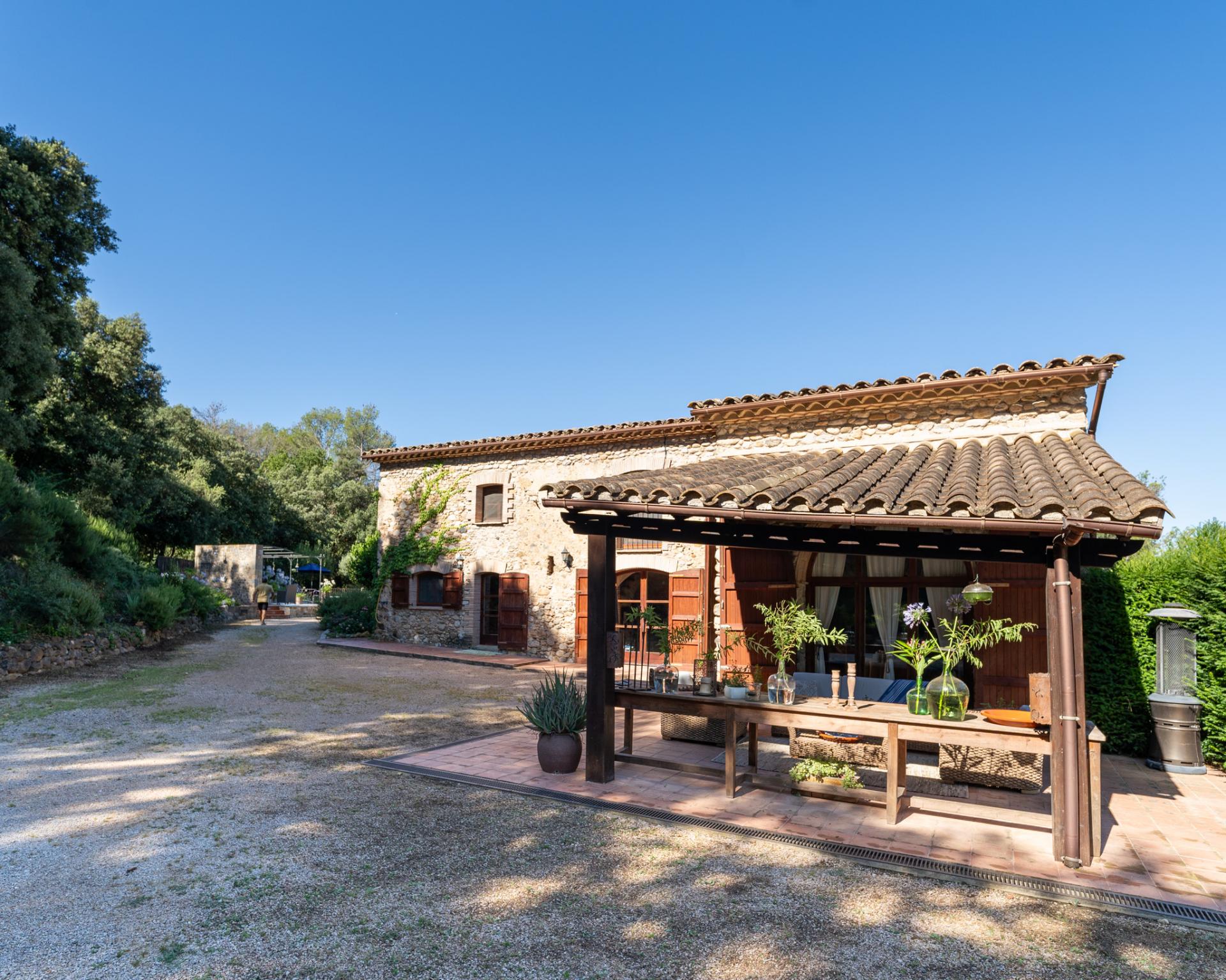 MASIA CON ALMA, PISCINA Y ENTORNO PRIVILEGIADO !!!!!!!!