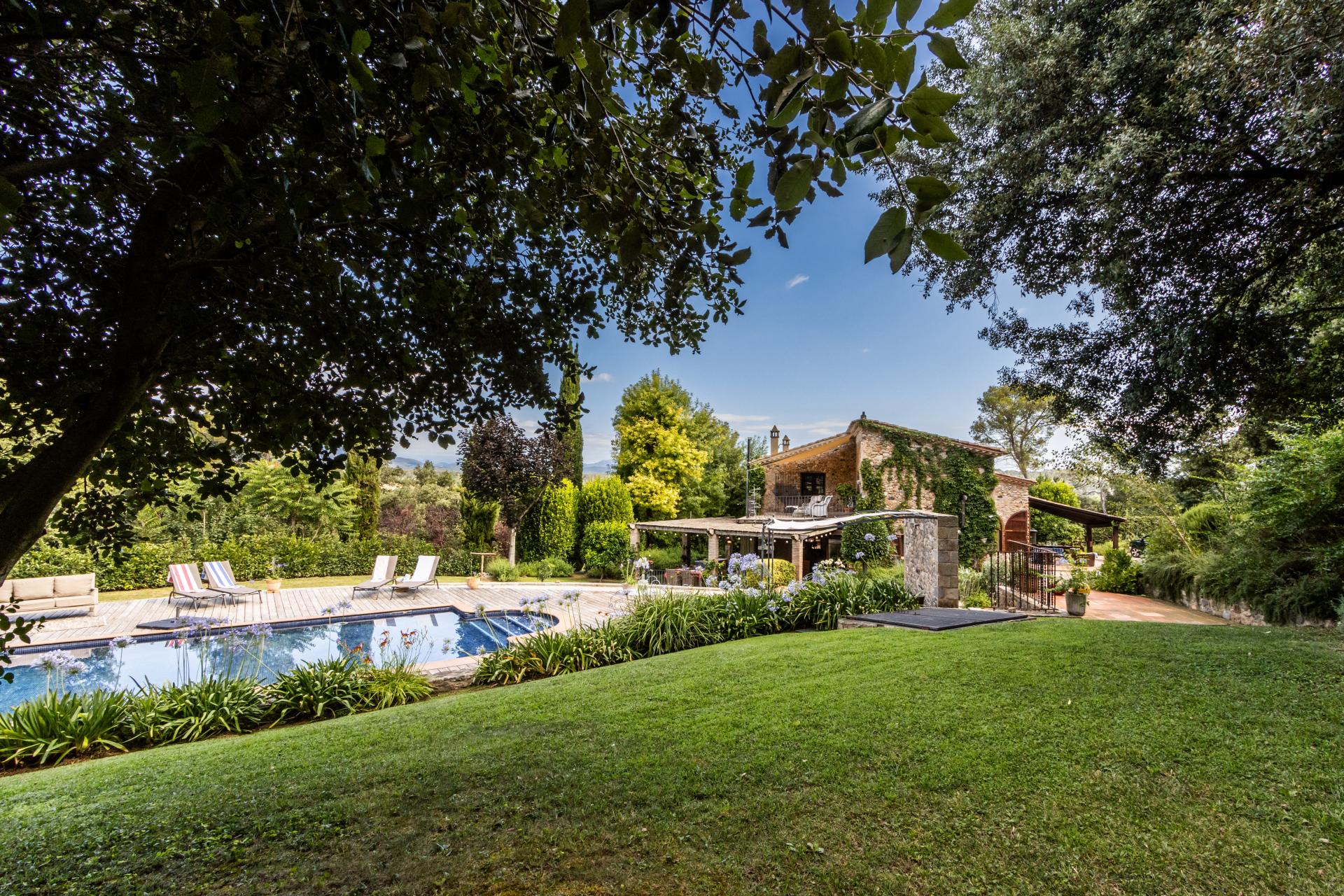 MASIA CON ALMA, PISCINA Y ENTORNO PRIVILEGIADO !!!!!!!!