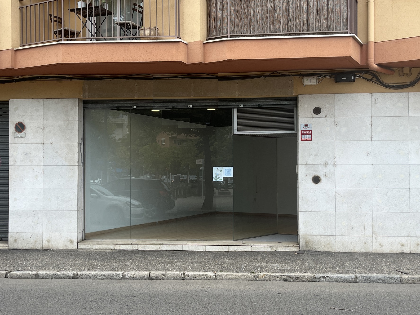 locals-comercials en girona · la-devesa 900€