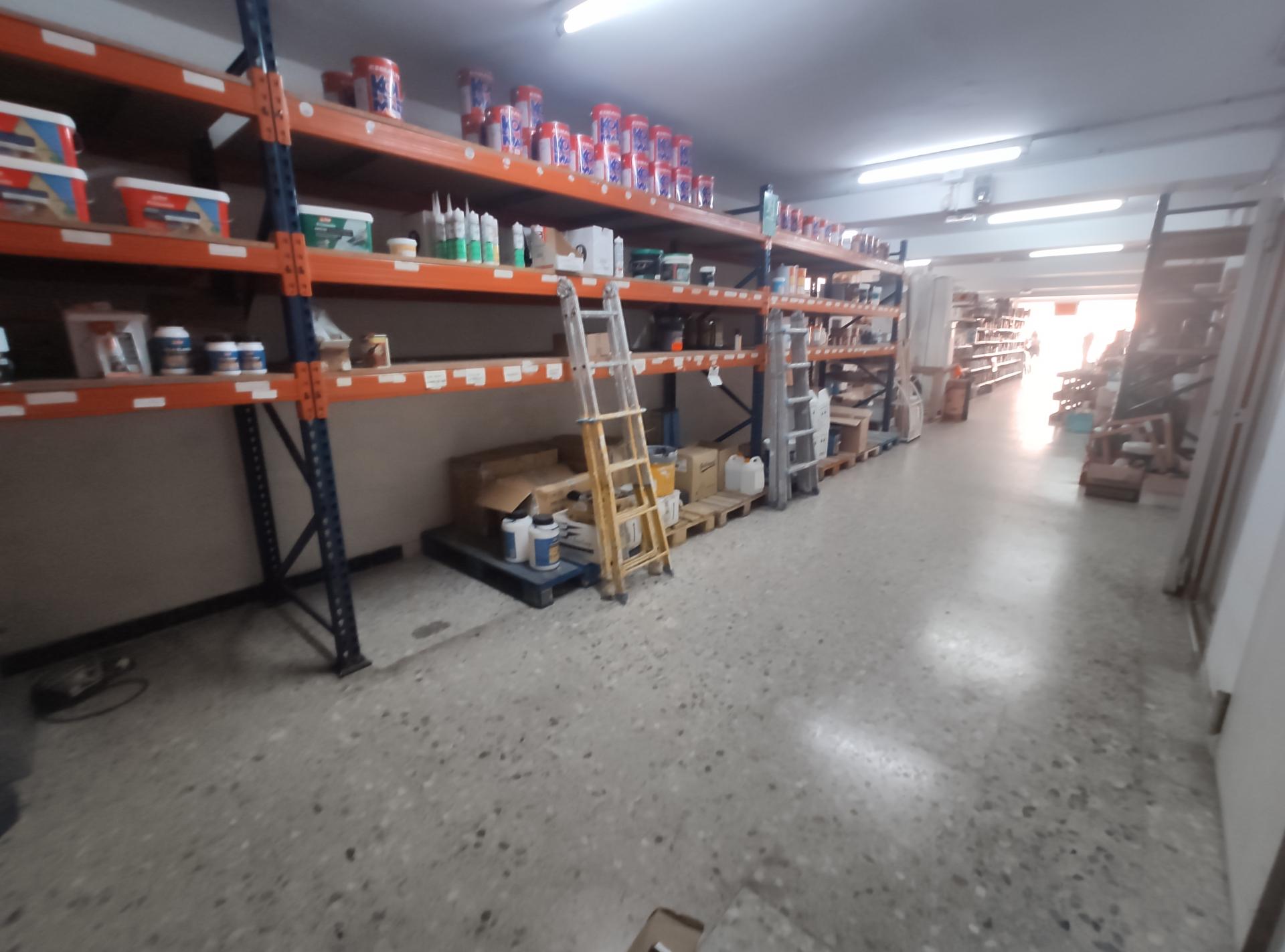 Se venden dos edificios conectados en Mataró