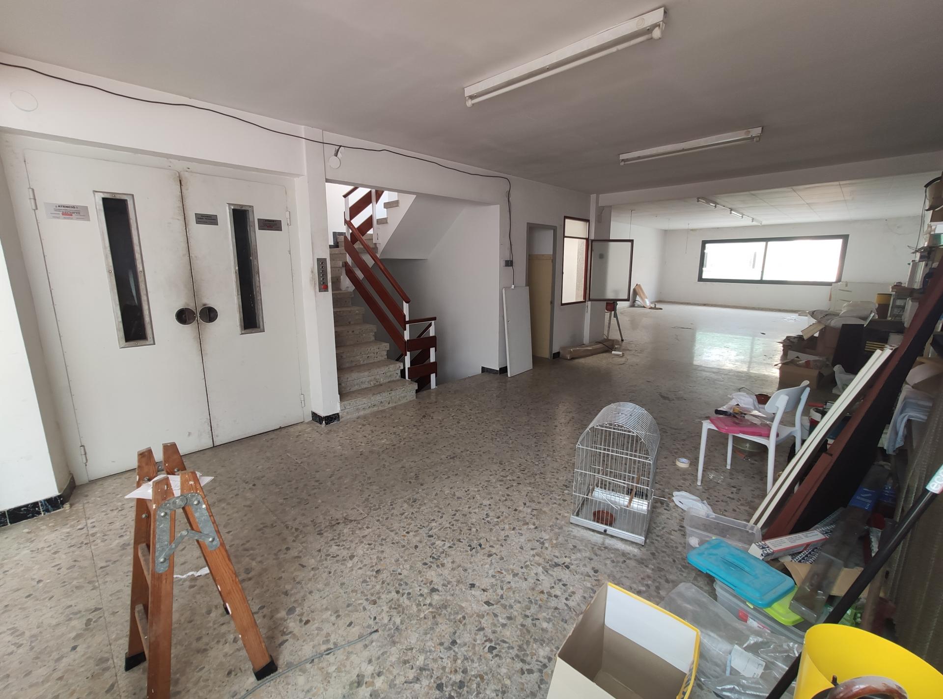 Se venden dos edificios conectados en Mataró