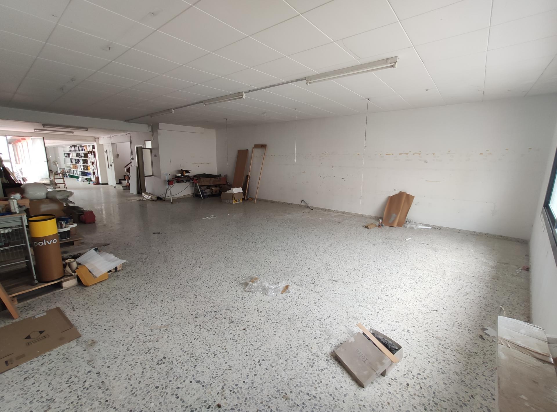 Se venden dos edificios conectados en Mataró