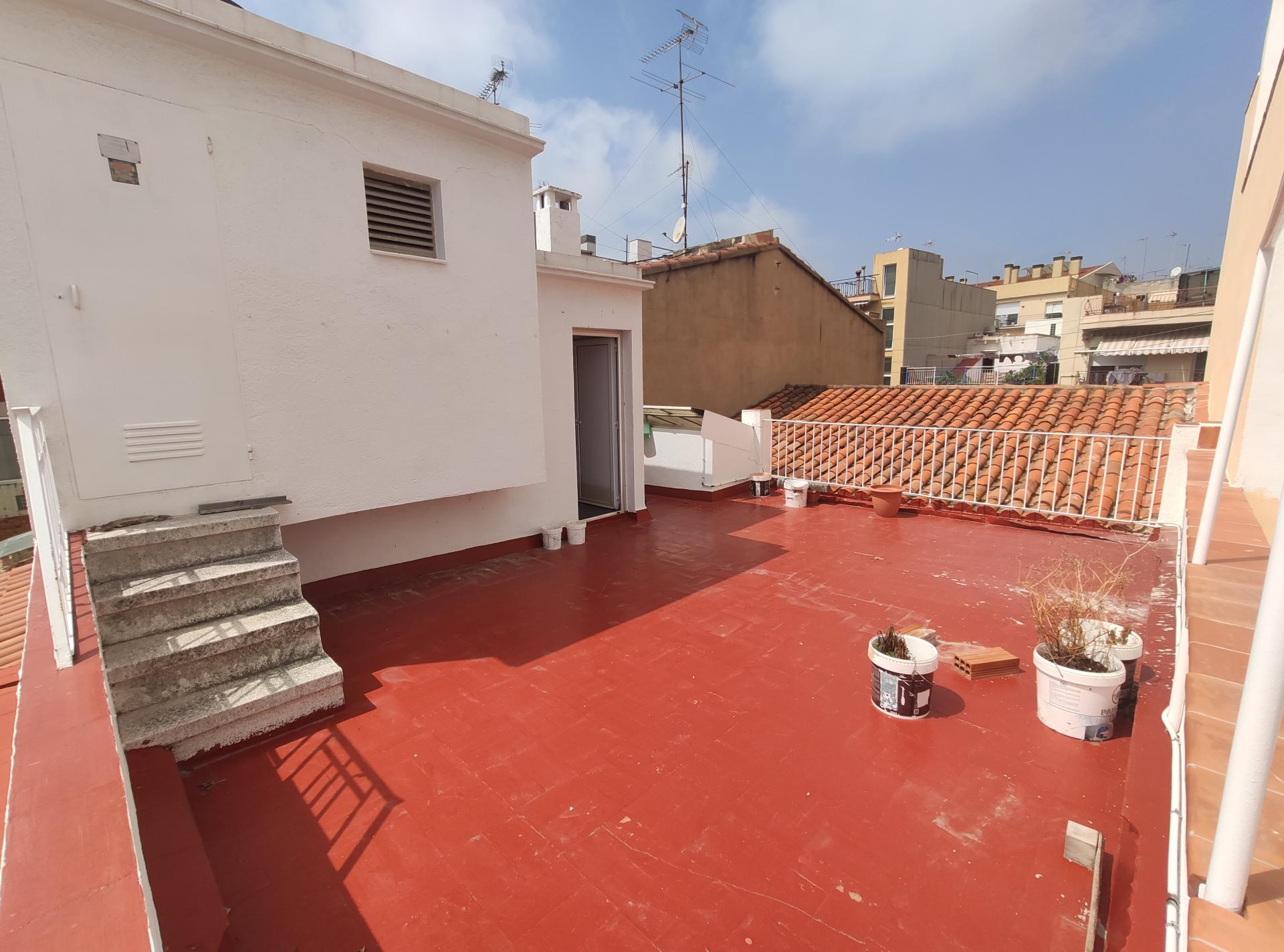 Se venden dos edificios conectados en Mataró