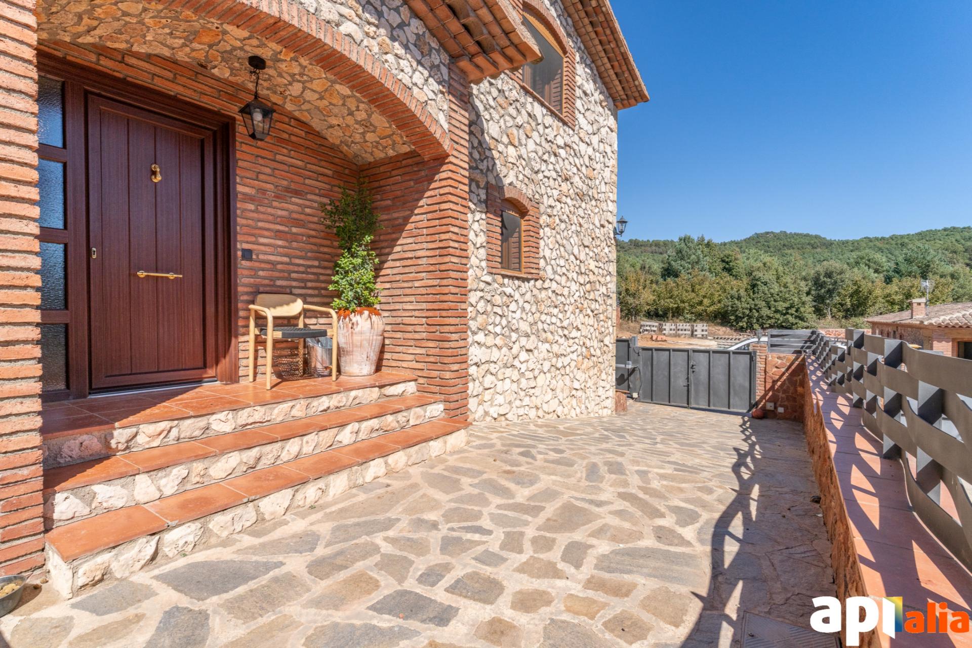 Chalet de estilo Rústico de Lujo en PRADES