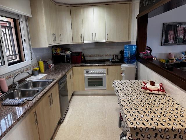 Tu hogar familiar con vistas al mar: espacio, naturaleza y bienestar