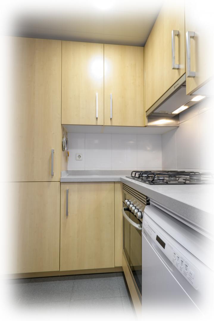 ATICO CON TERRAZA. Consta de 66 m construidos ( 55...