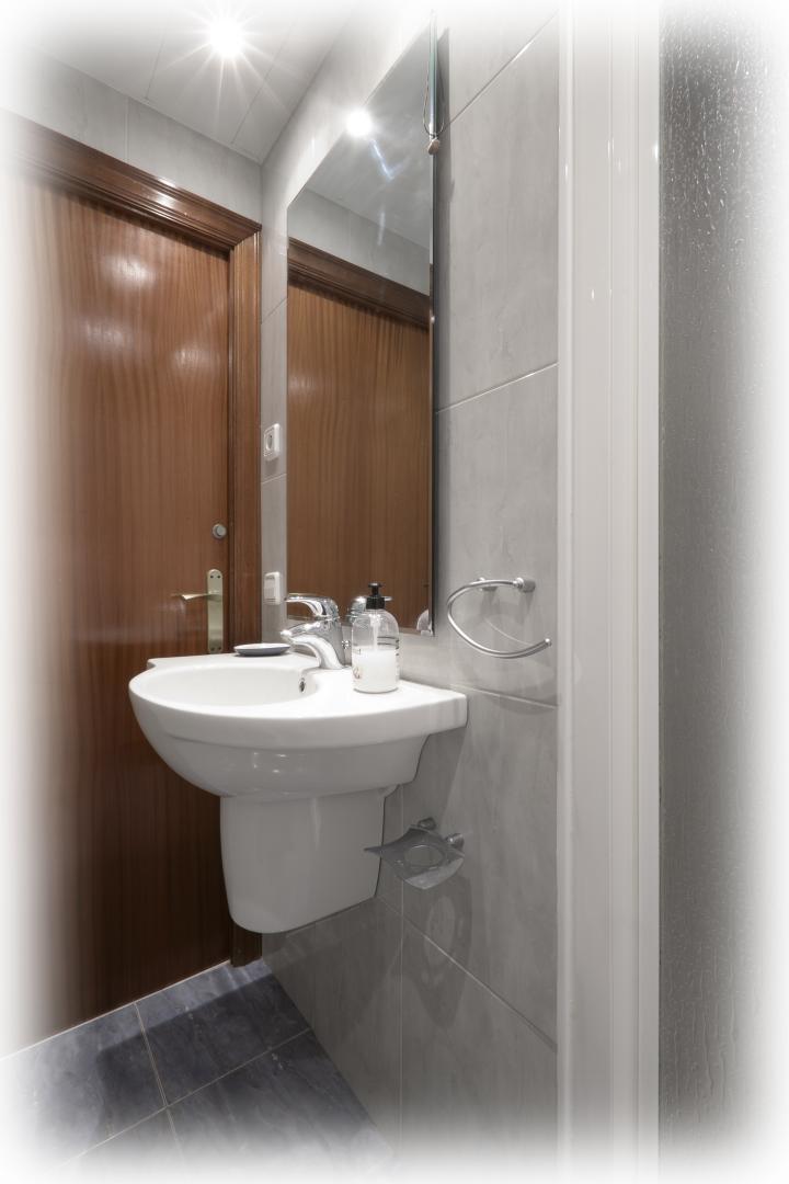 ATICO CON TERRAZA. Consta de 66 m construidos ( 55...