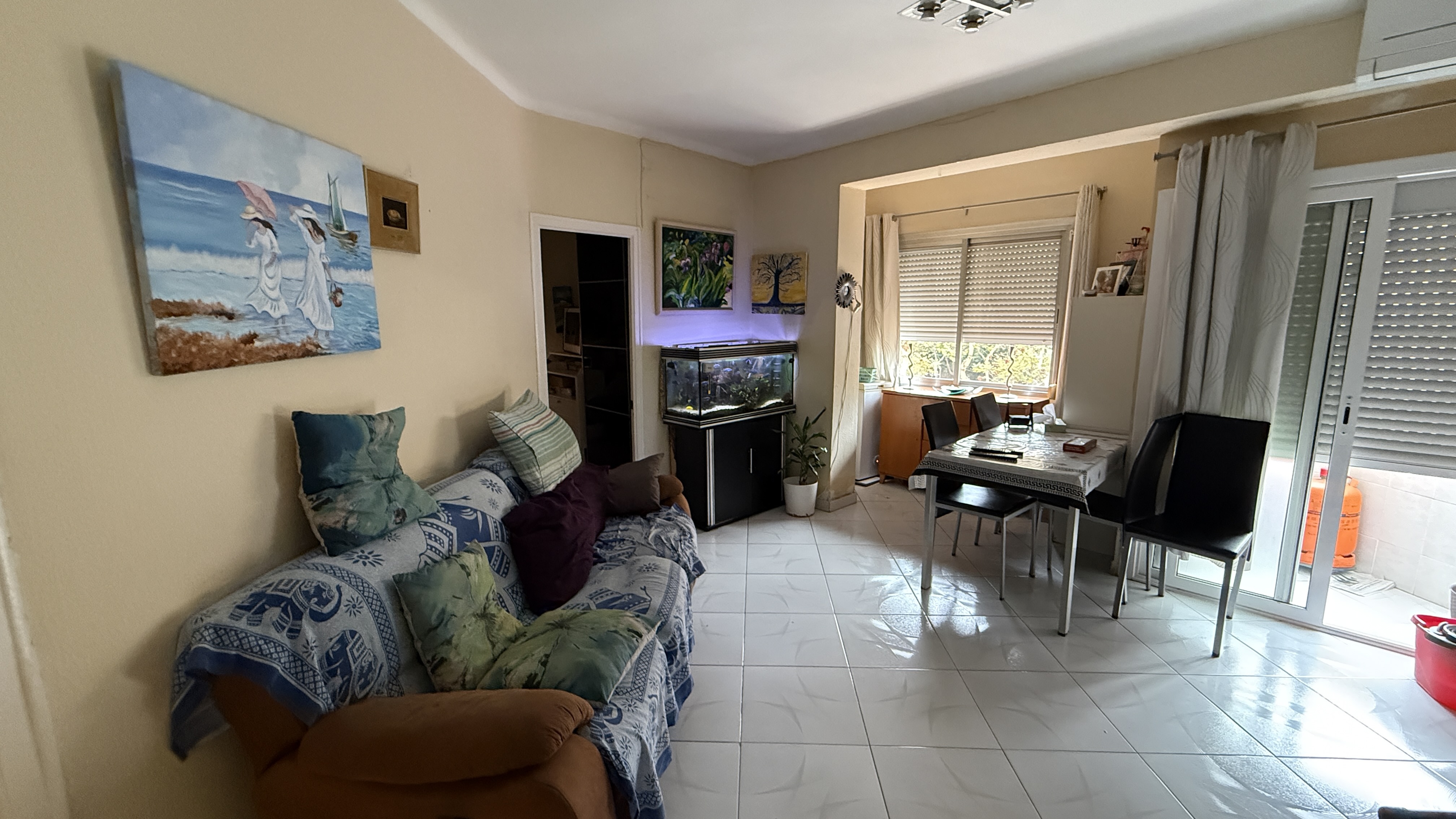 Edificio en bloque, todo arrendado, rentabilidad desde el primer día.