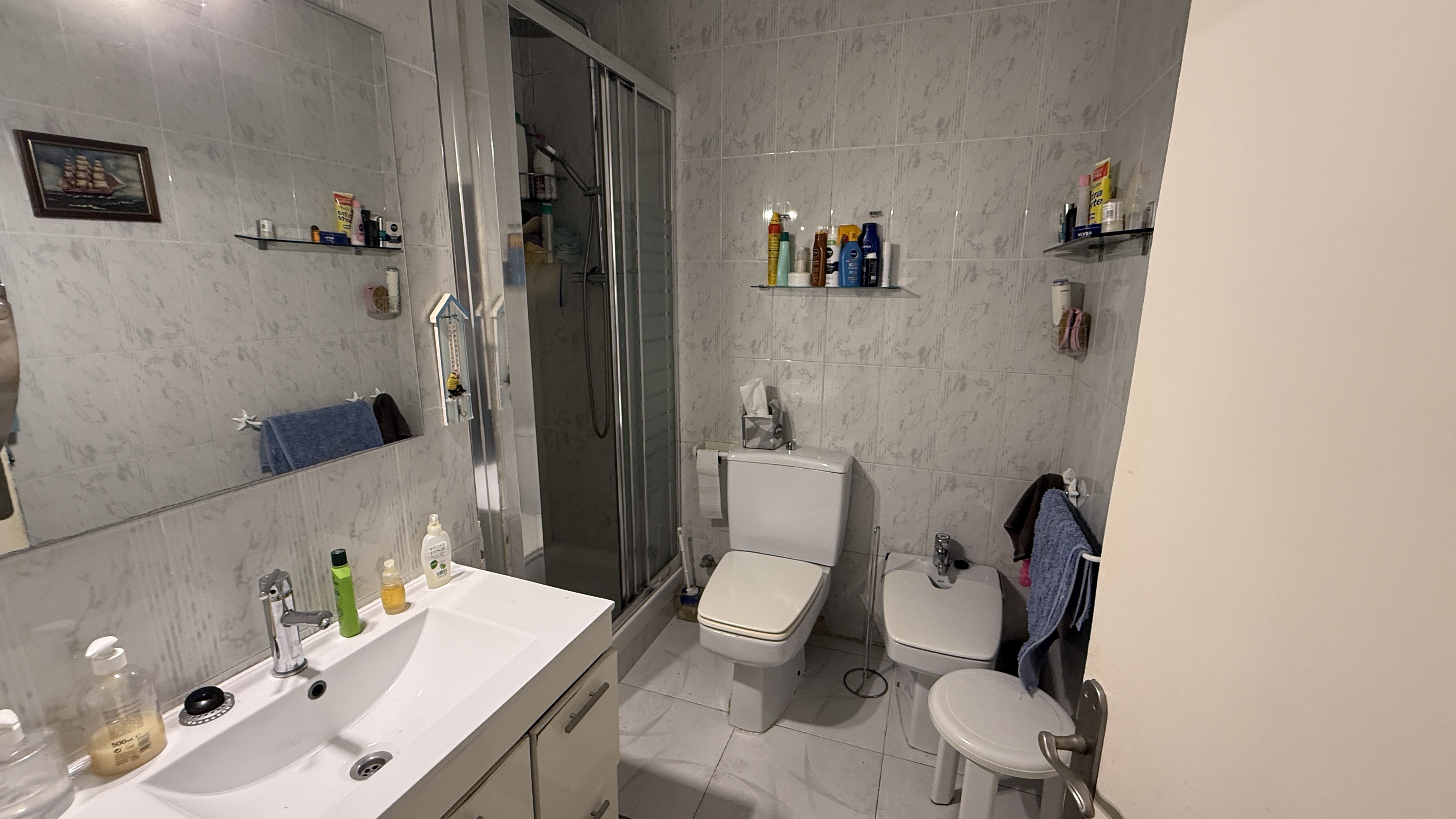 Edificio en bloque, todo arrendado, rentabilidad desde el primer día.