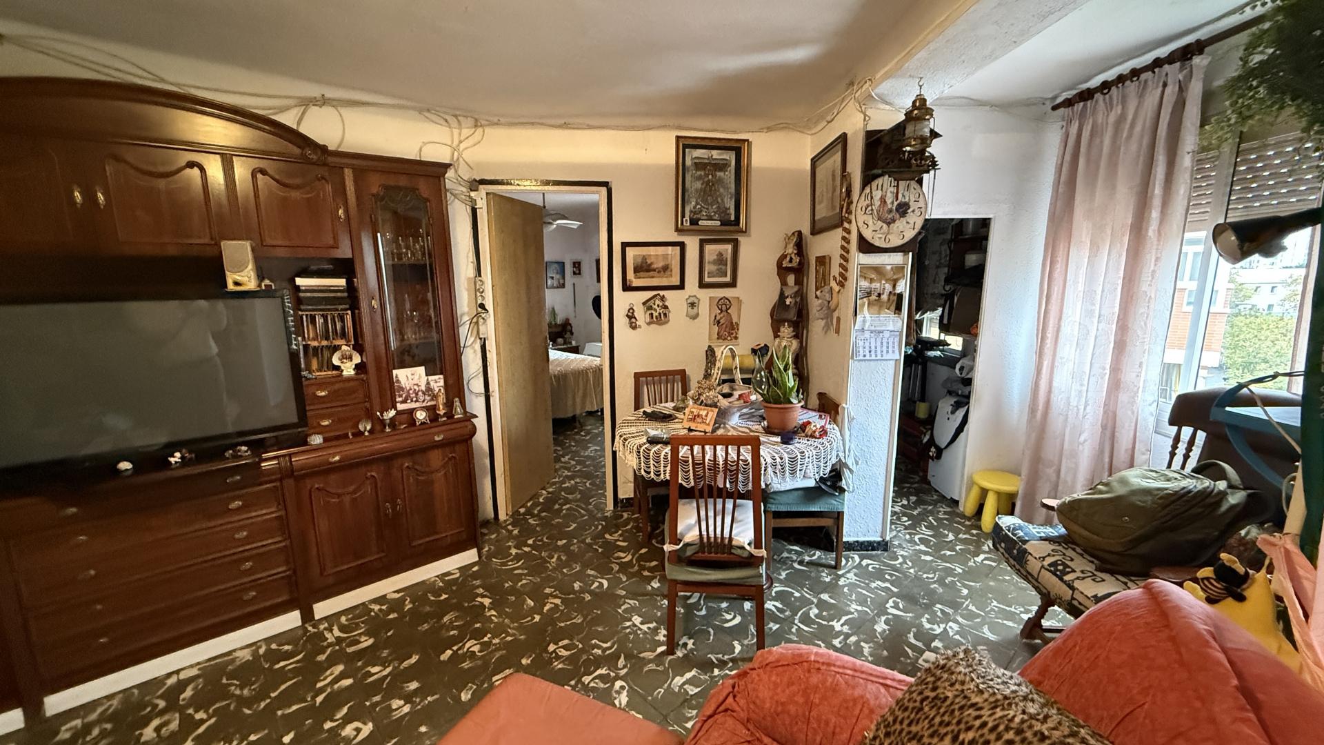  Edificio en bloque, todo arrendado, rentabilidad desde el primer día. 