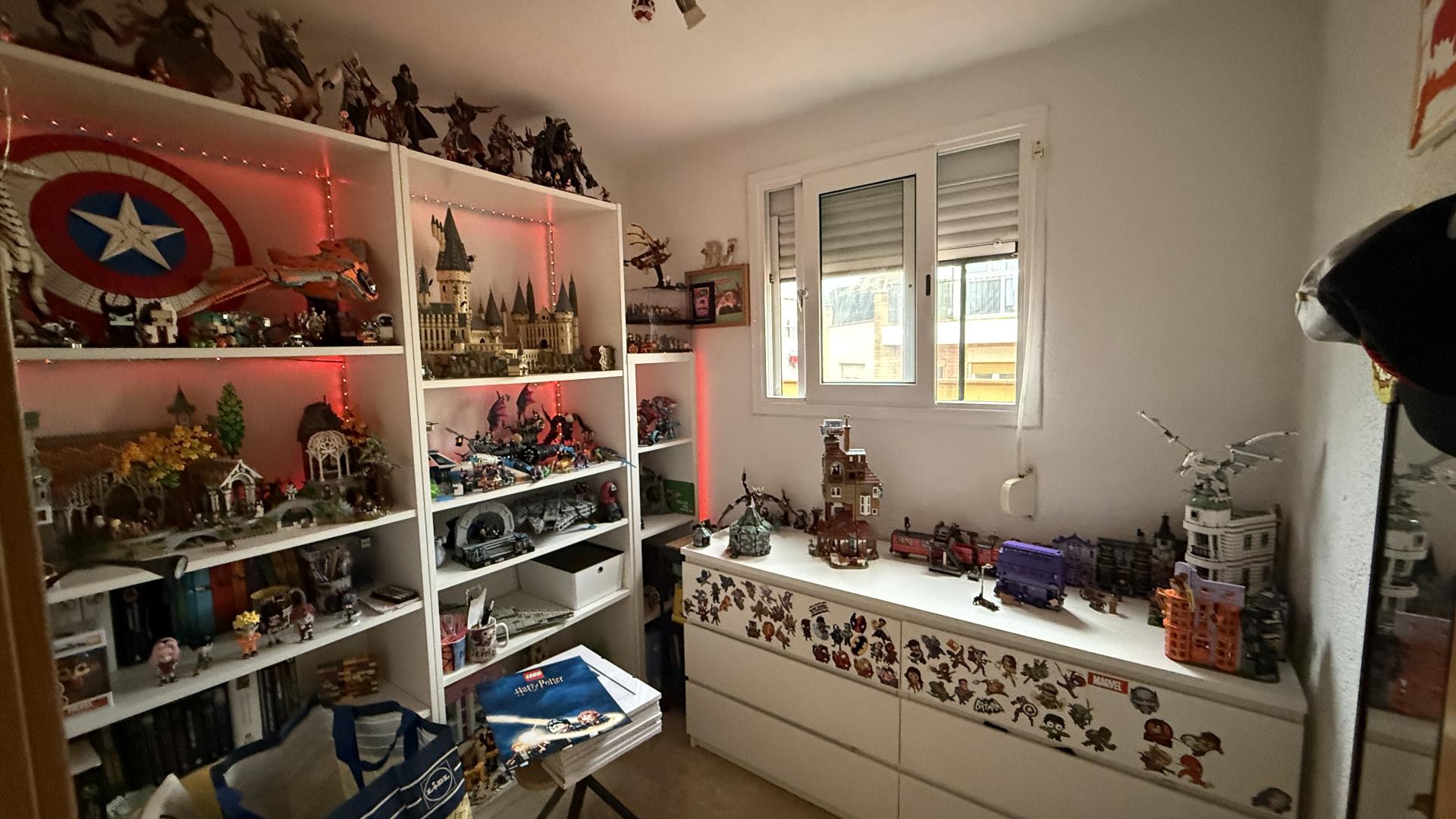  Edificio en bloque, todo arrendado, rentabilidad desde el primer día. 