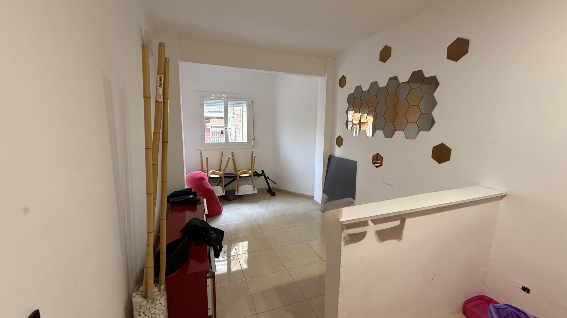  Edificio en bloque, todo arrendado, rentabilidad desde el primer día. 