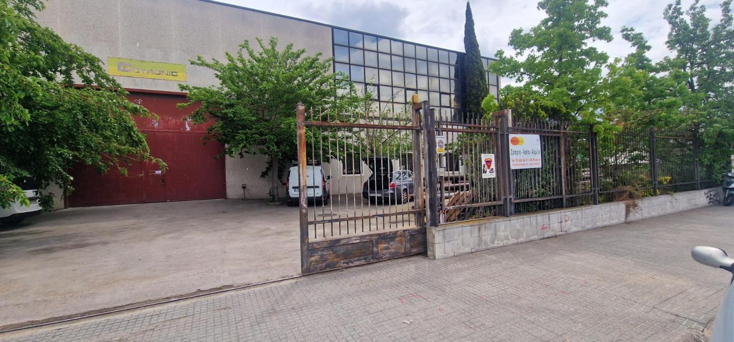 Nave industrial en VENTA Montcada i Reixac