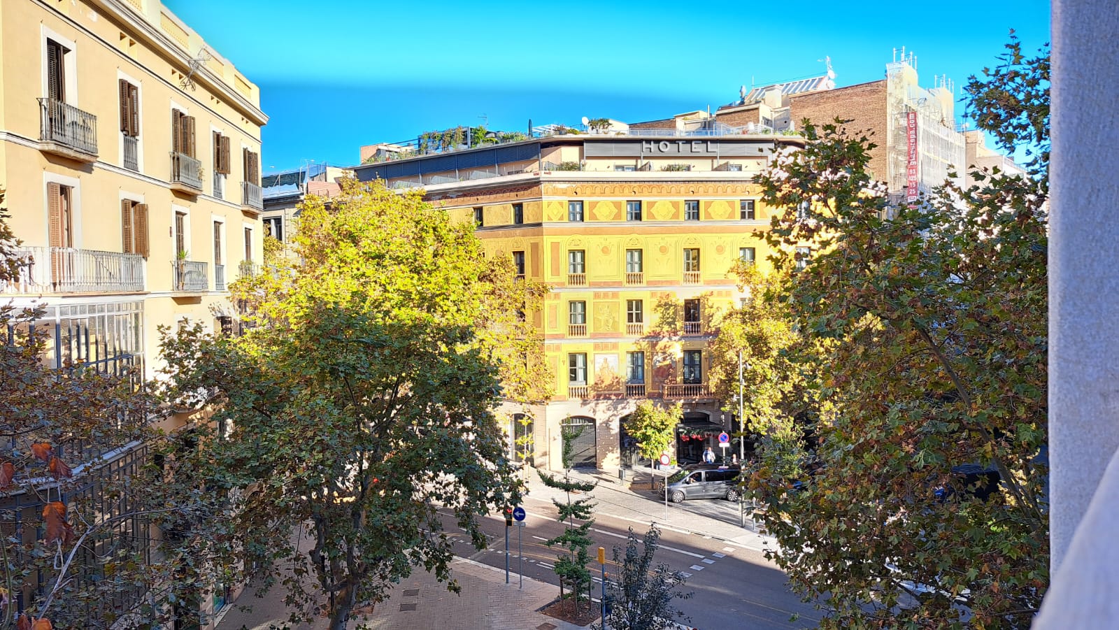 ¡Descubre tu nuevo hogar en el corazón de Barcelona!
Este espectacular...