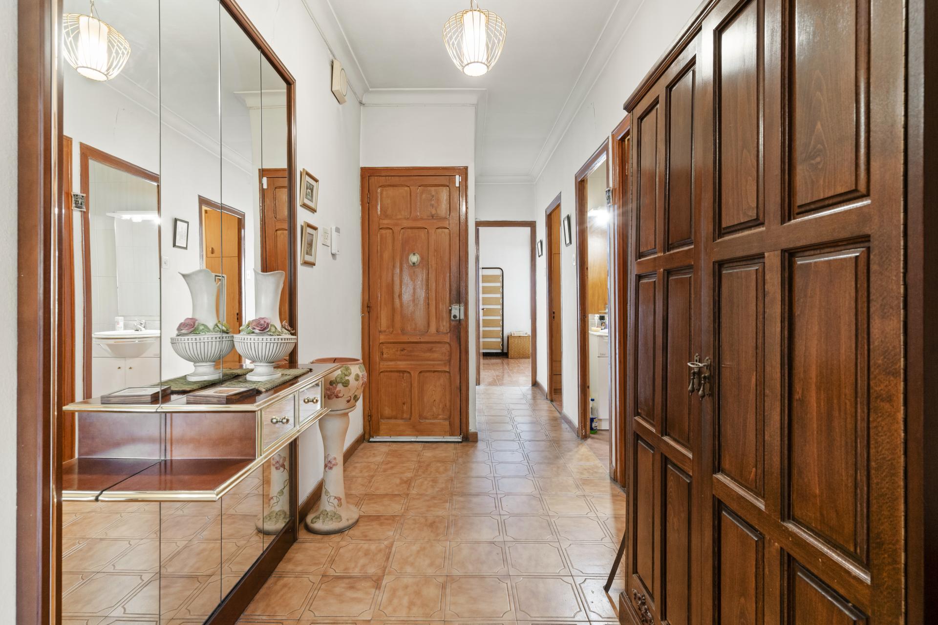 CASA BEN SITUADA A PROP DEL CENTRE I  DE L’ESTACIO