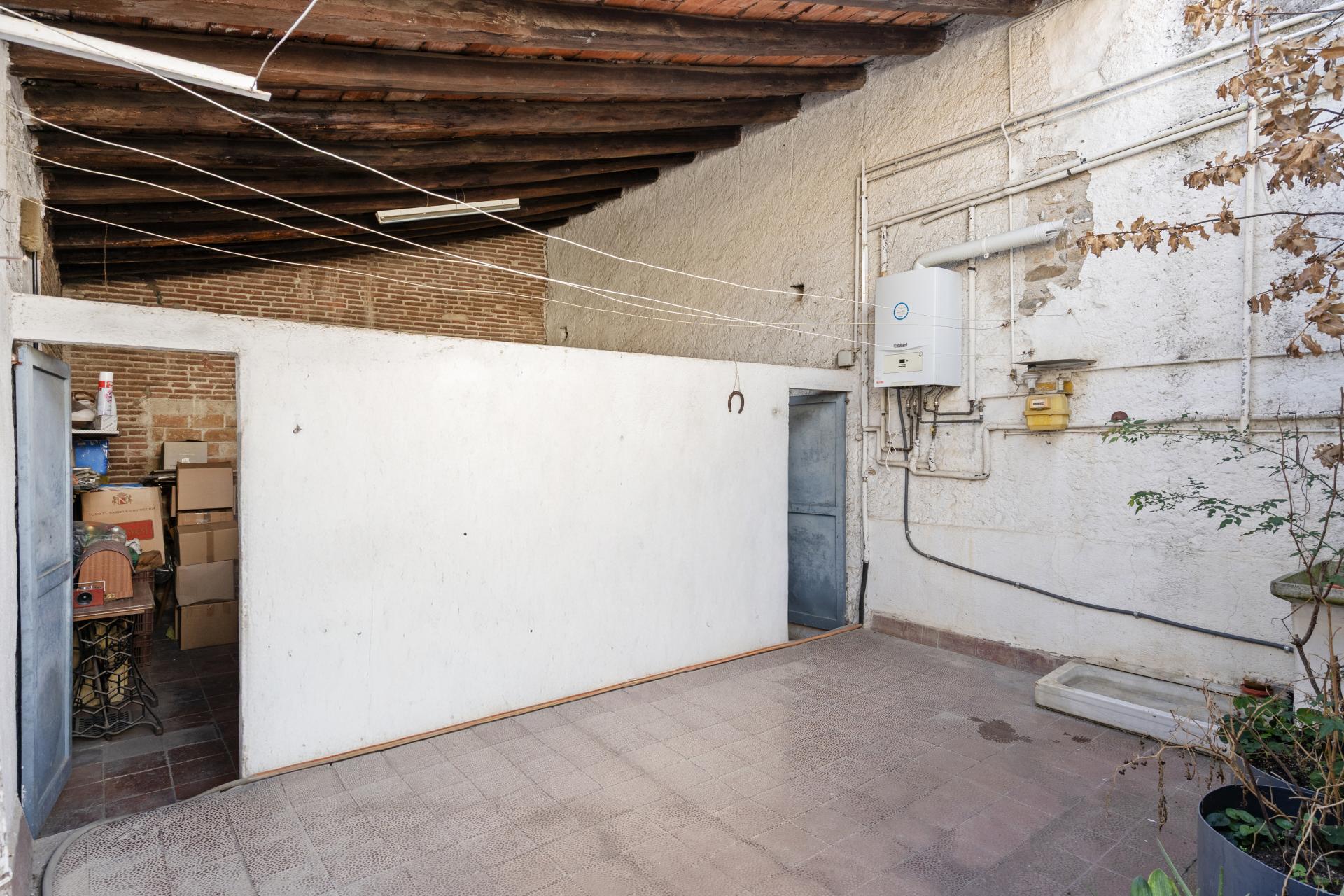 CASA BEN SITUADA A PROP DEL CENTRE I  DE L’ESTACIO